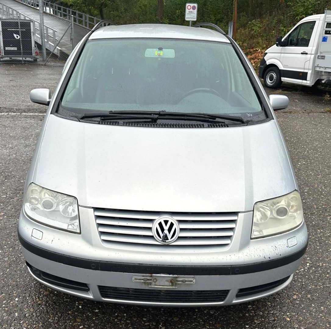 VW Sharan 1.9 TDI Highline-image-0