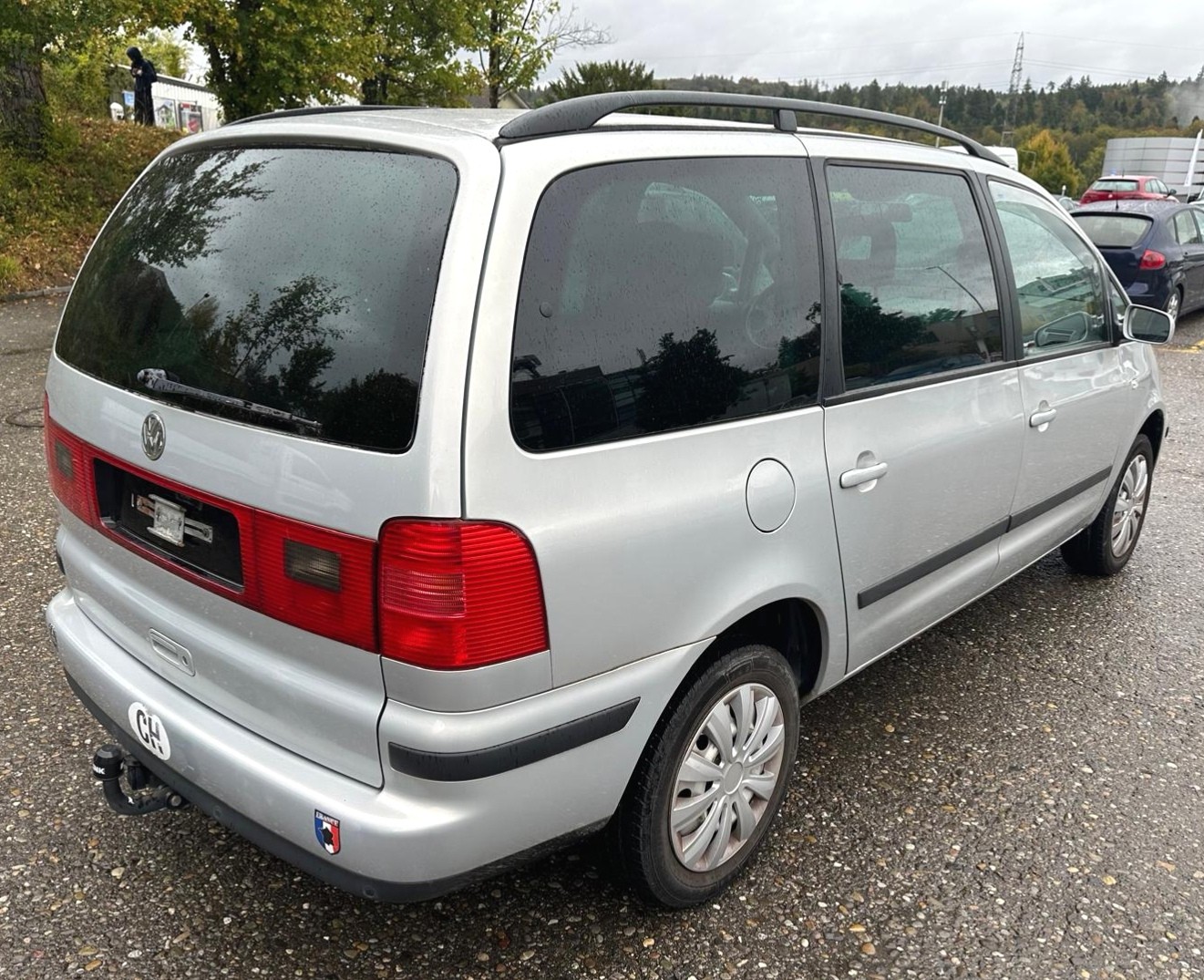 VW Sharan 1.9 TDI Highline-image-3