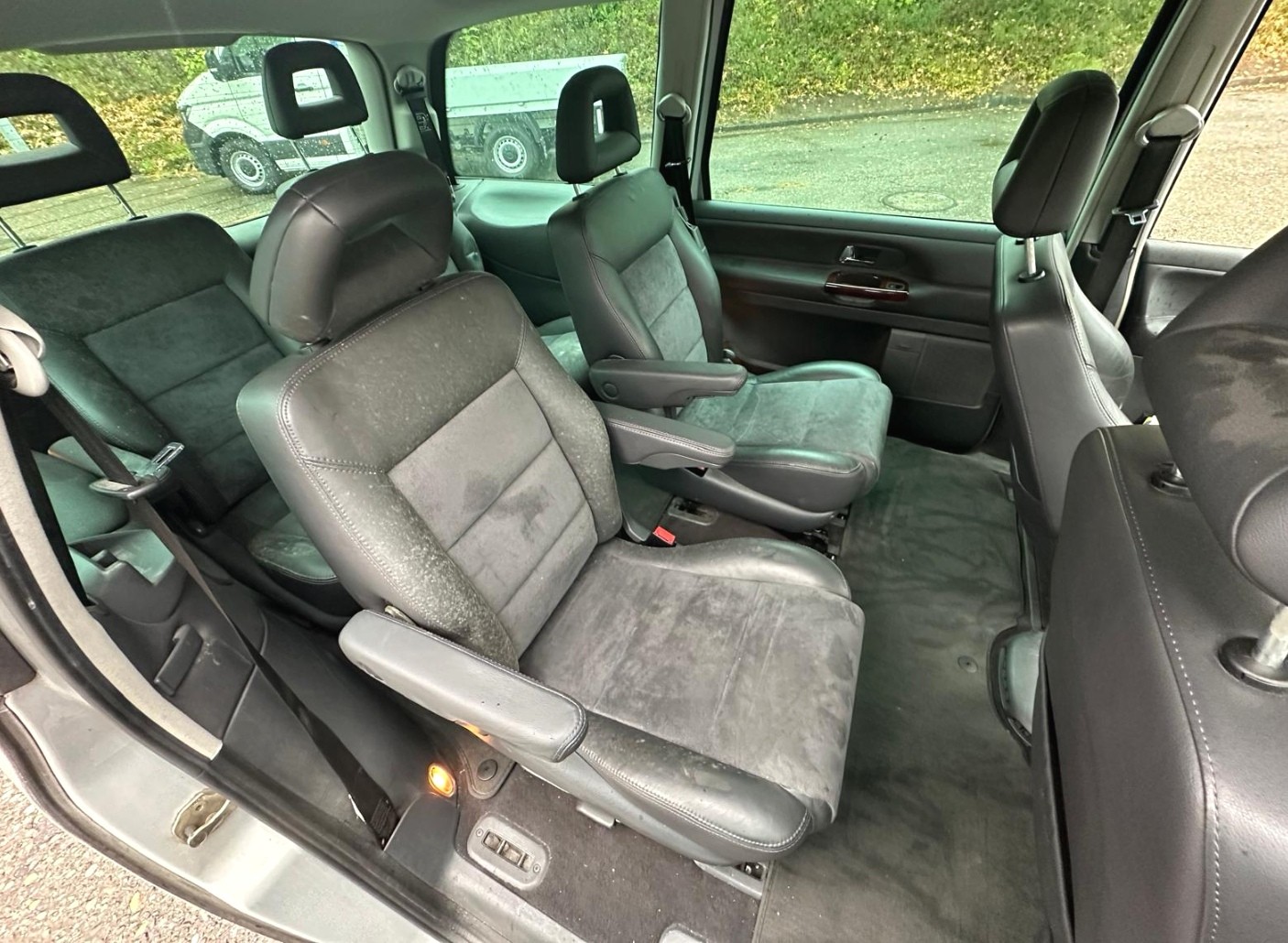 VW Sharan 1.9 TDI Highline-image-10