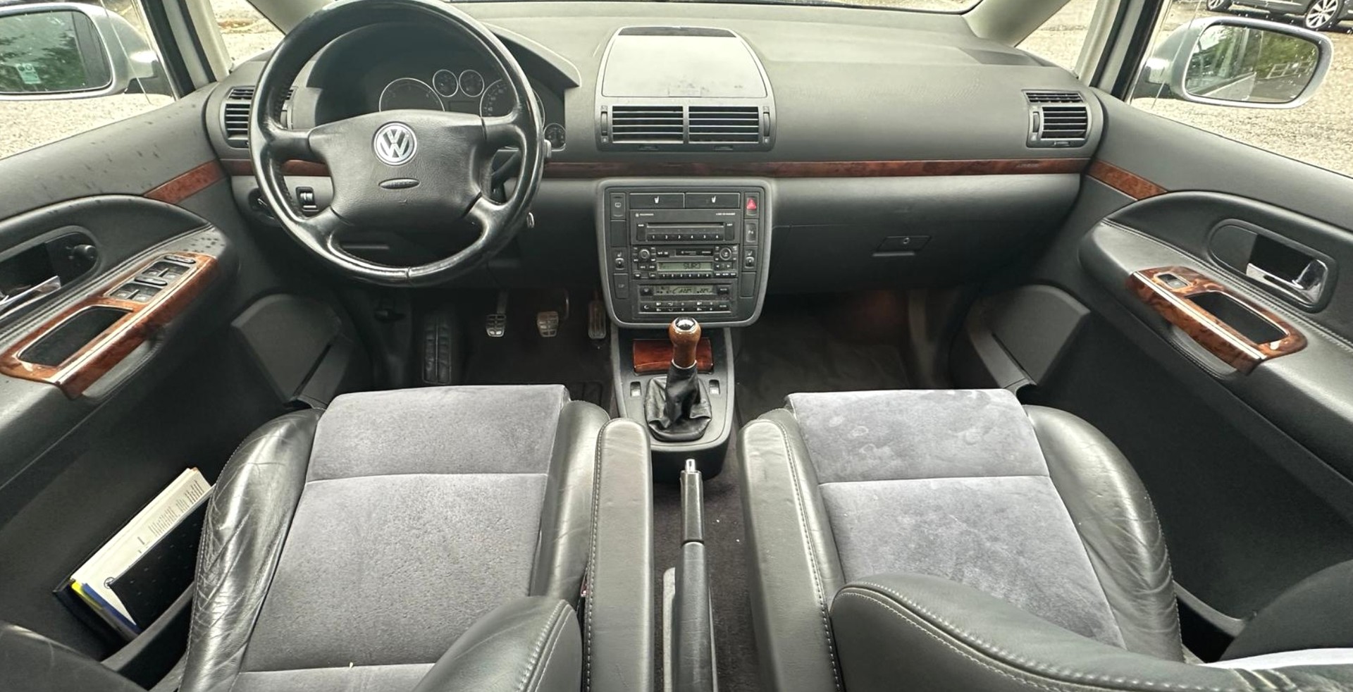 VW Sharan 1.9 TDI Highline-image-7