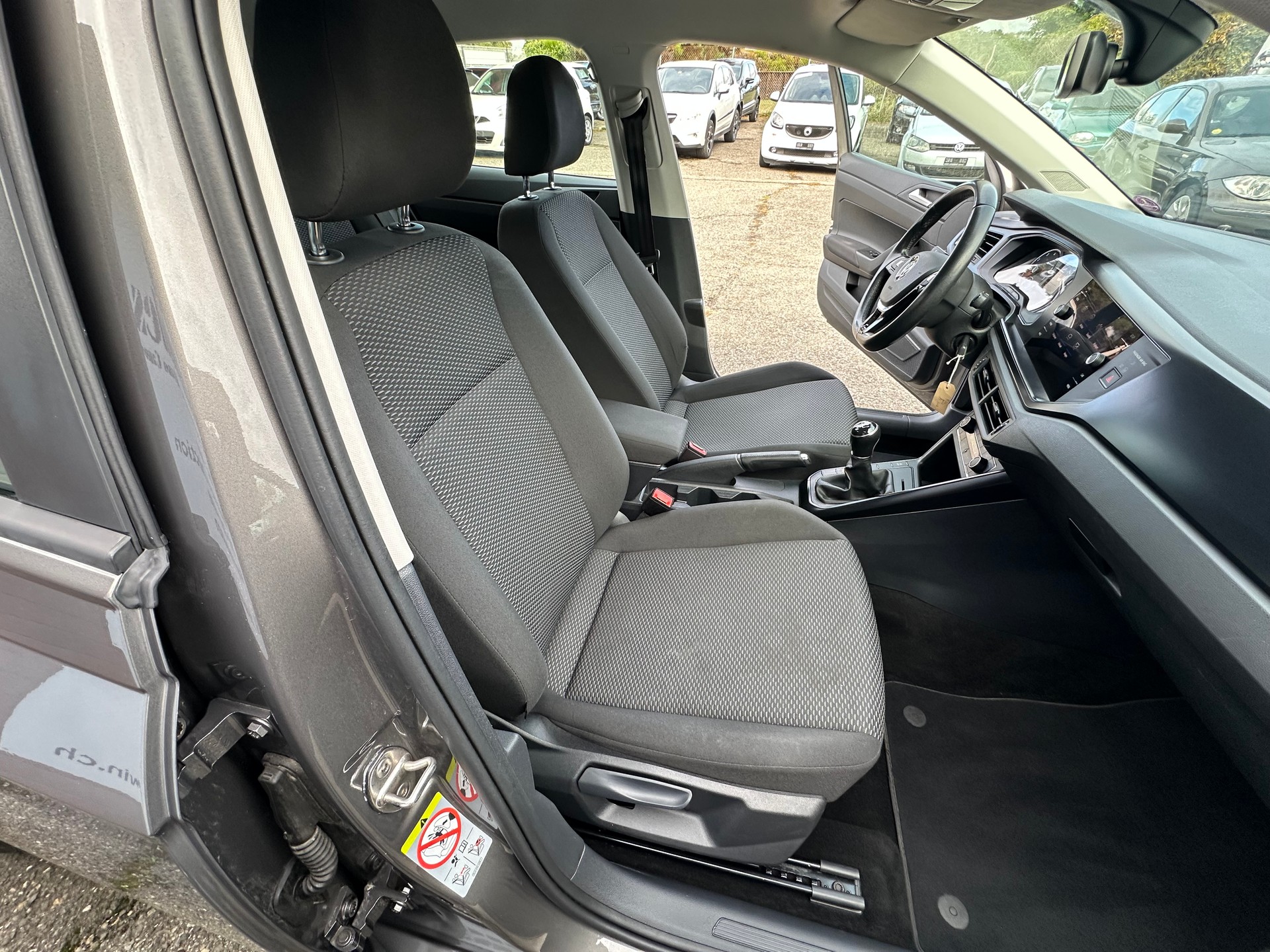 VW Polo 1.0 BMT Trendline-image-25