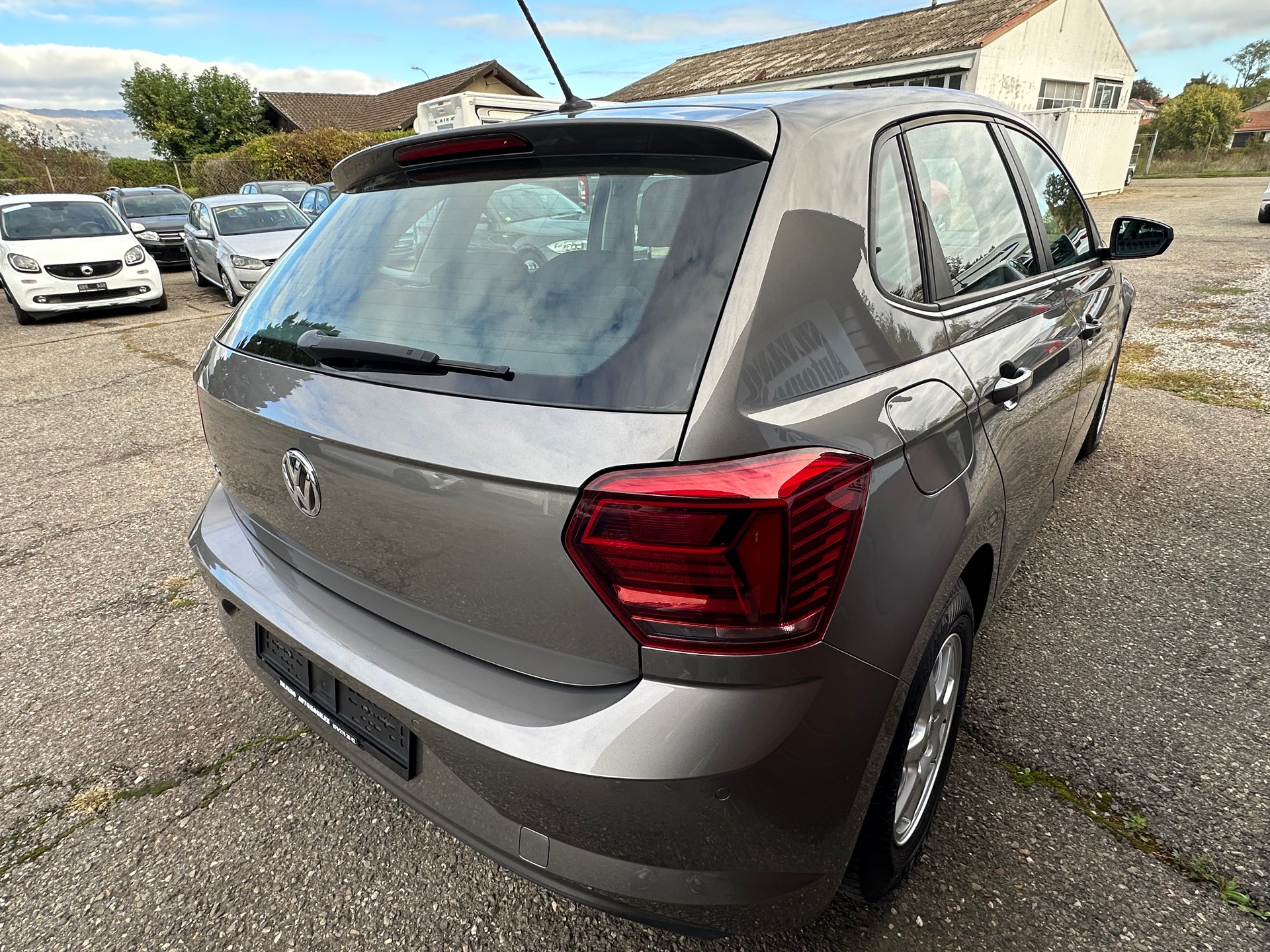 VW Polo 1.0 BMT Trendline-image-8