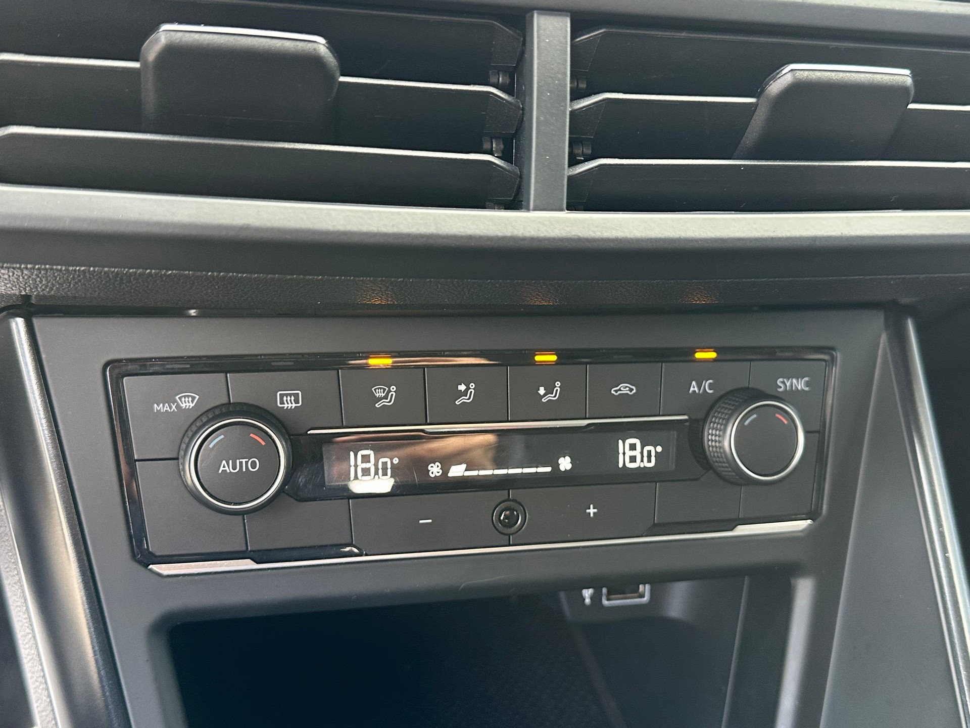 VW Polo 1.0 BMT Trendline-image-19