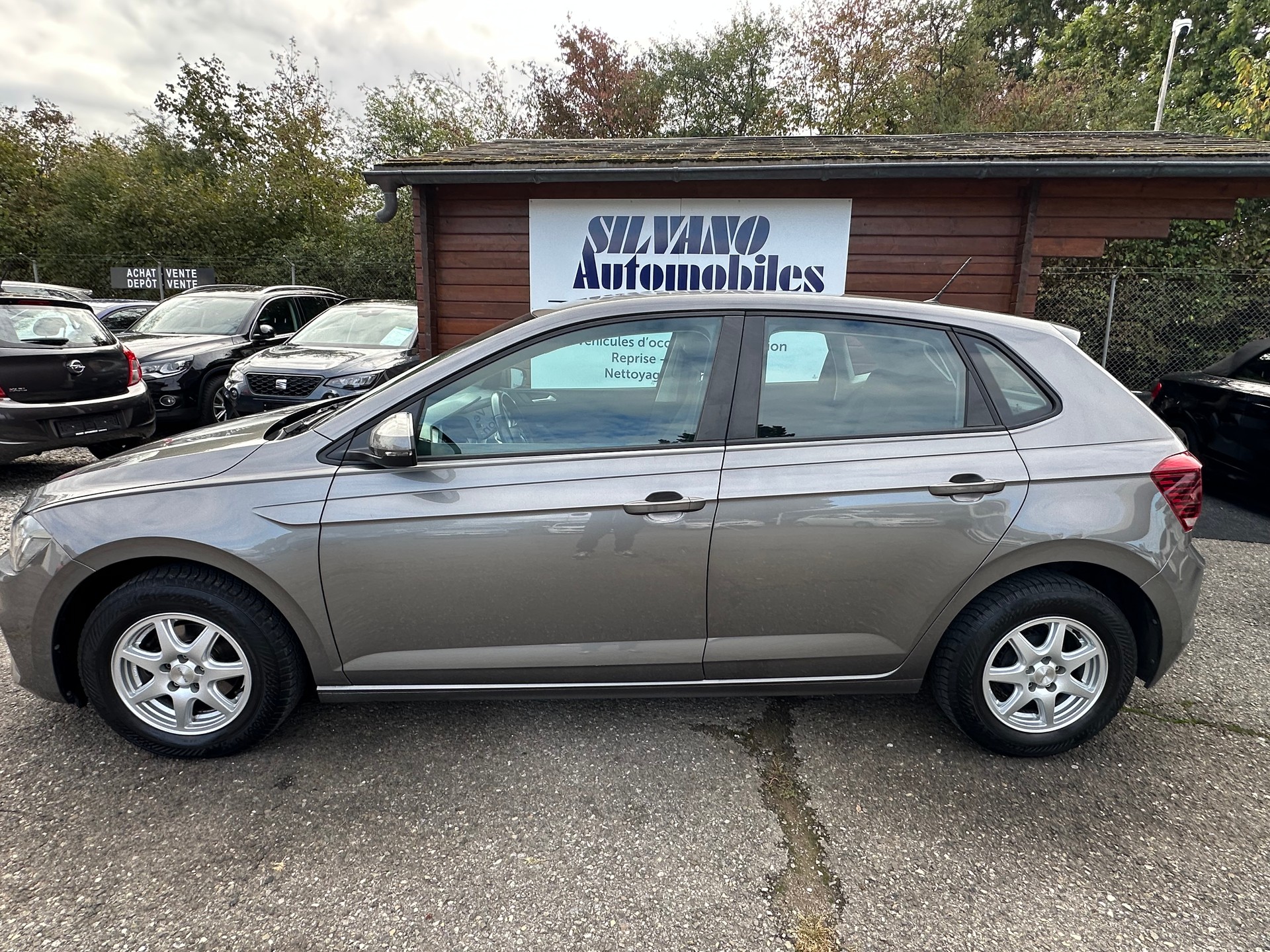VW Polo 1.0 BMT Trendline-image-5