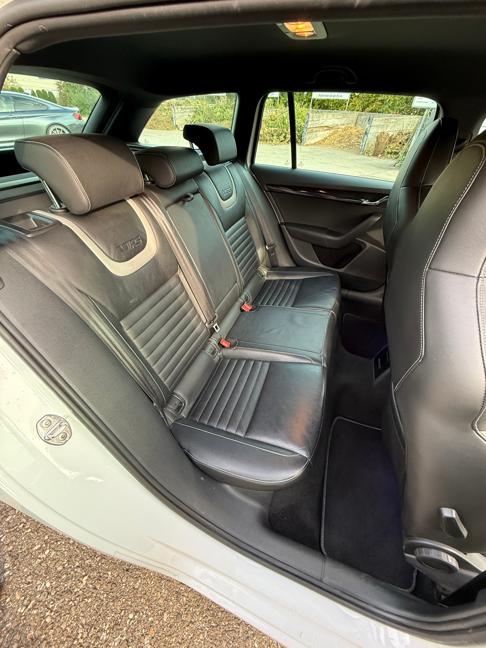 SKODA 2.0 TSI RS-image-4