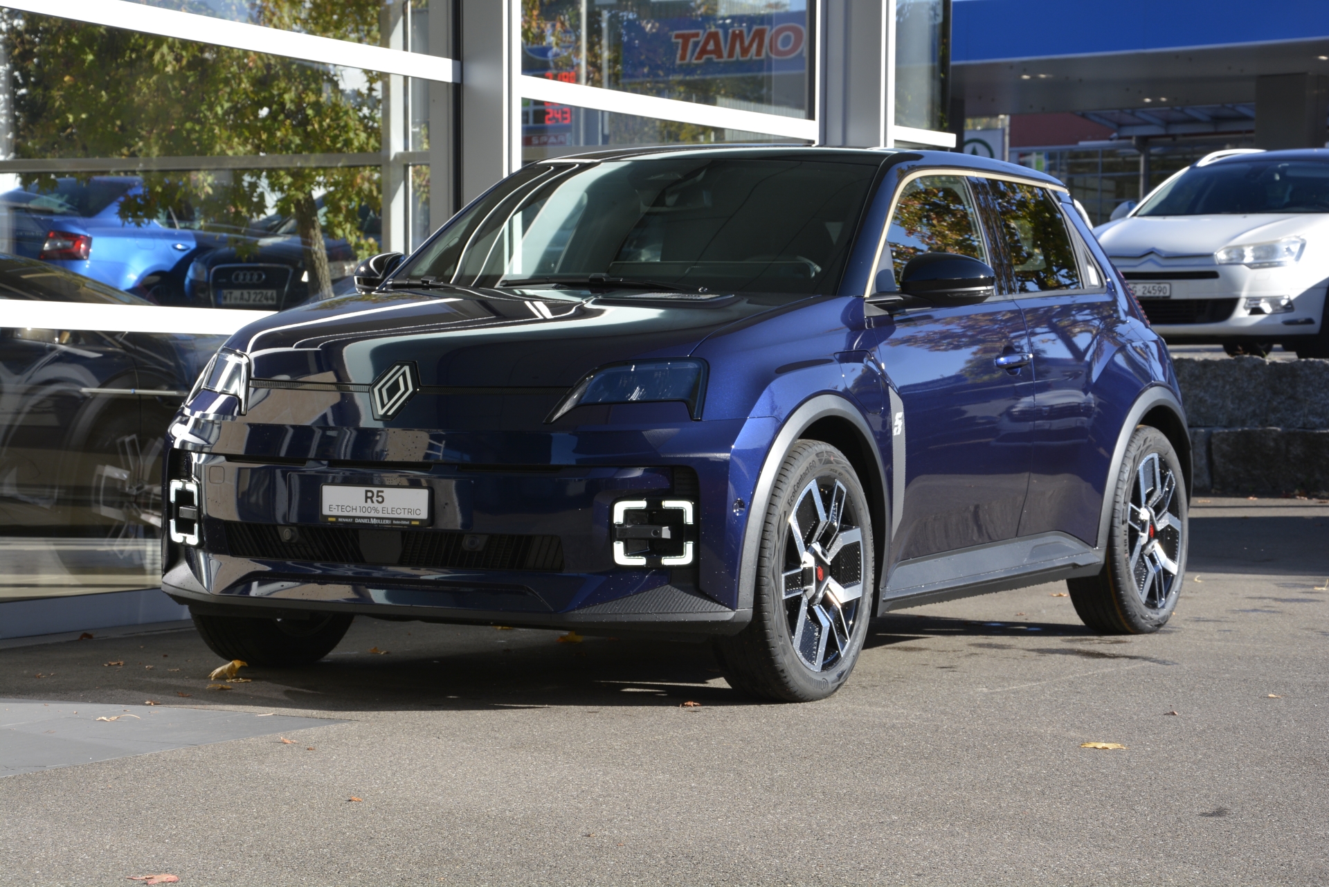 RENAULT R5 E-TECH ELECTRIC techno 150PS Comfort Range-image-0
