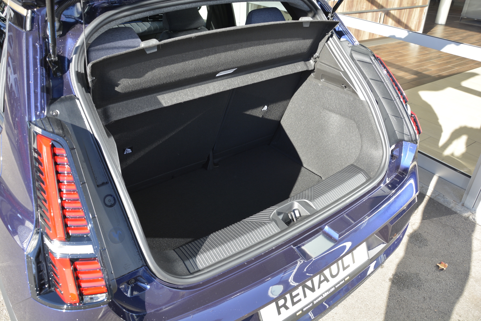 RENAULT R5 E-TECH ELECTRIC techno 150PS Comfort Range-image-5