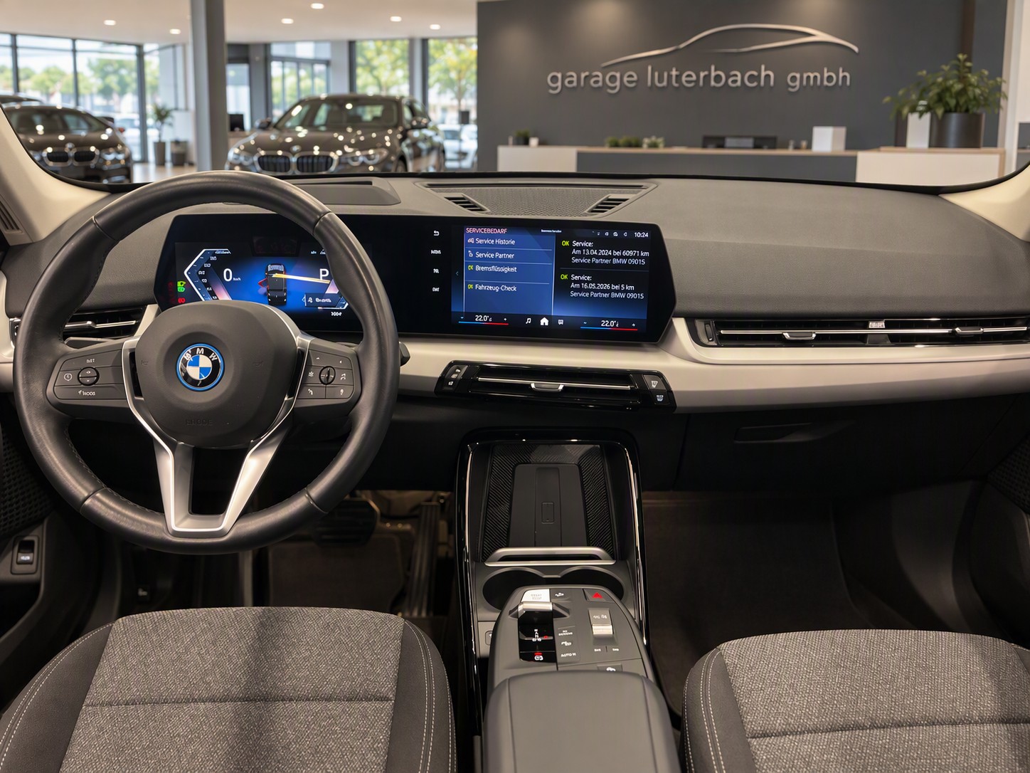 BMW iX1 Sport eDrive 20-image-3