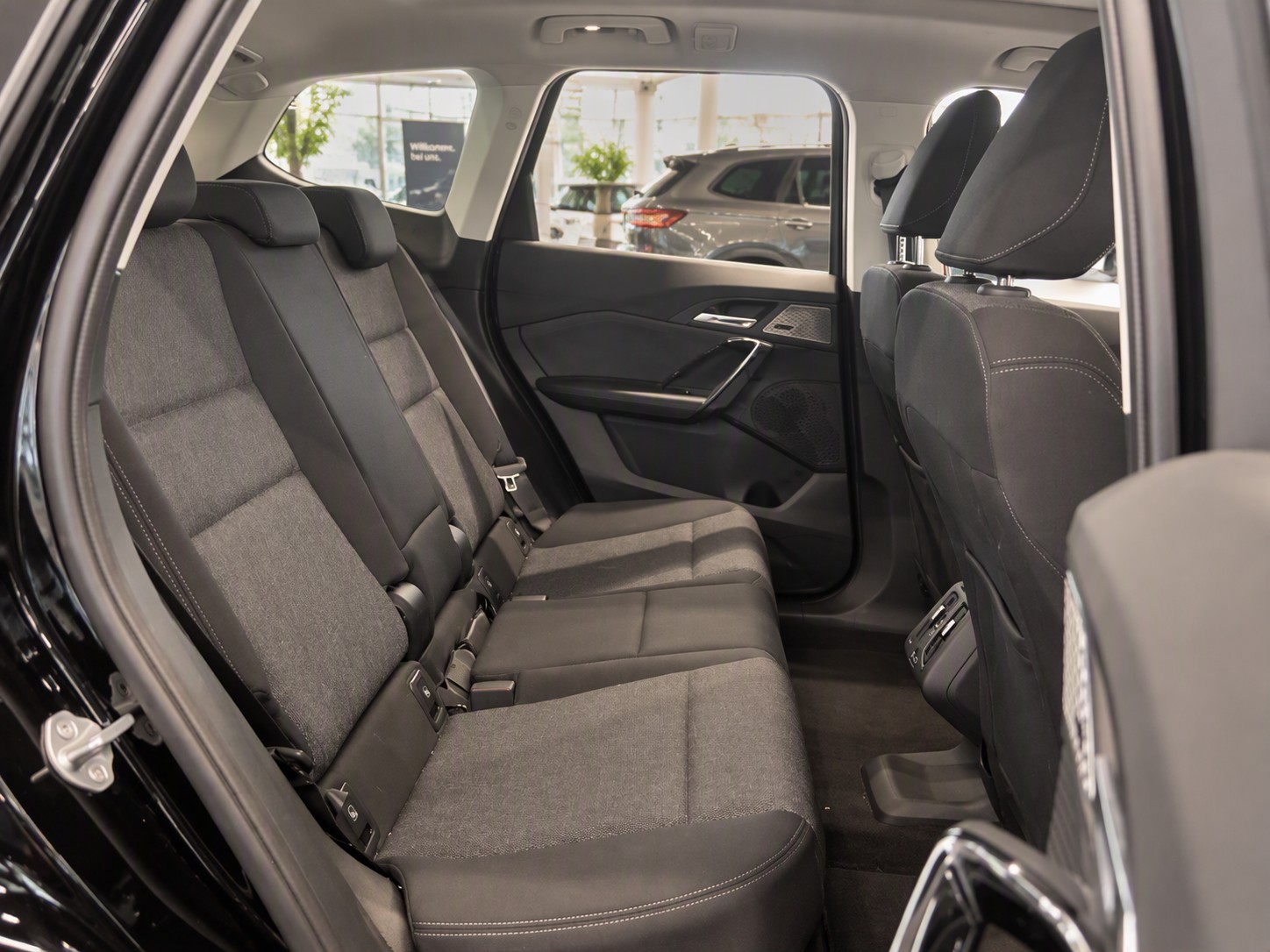 BMW iX1 Sport eDrive 20-image-6