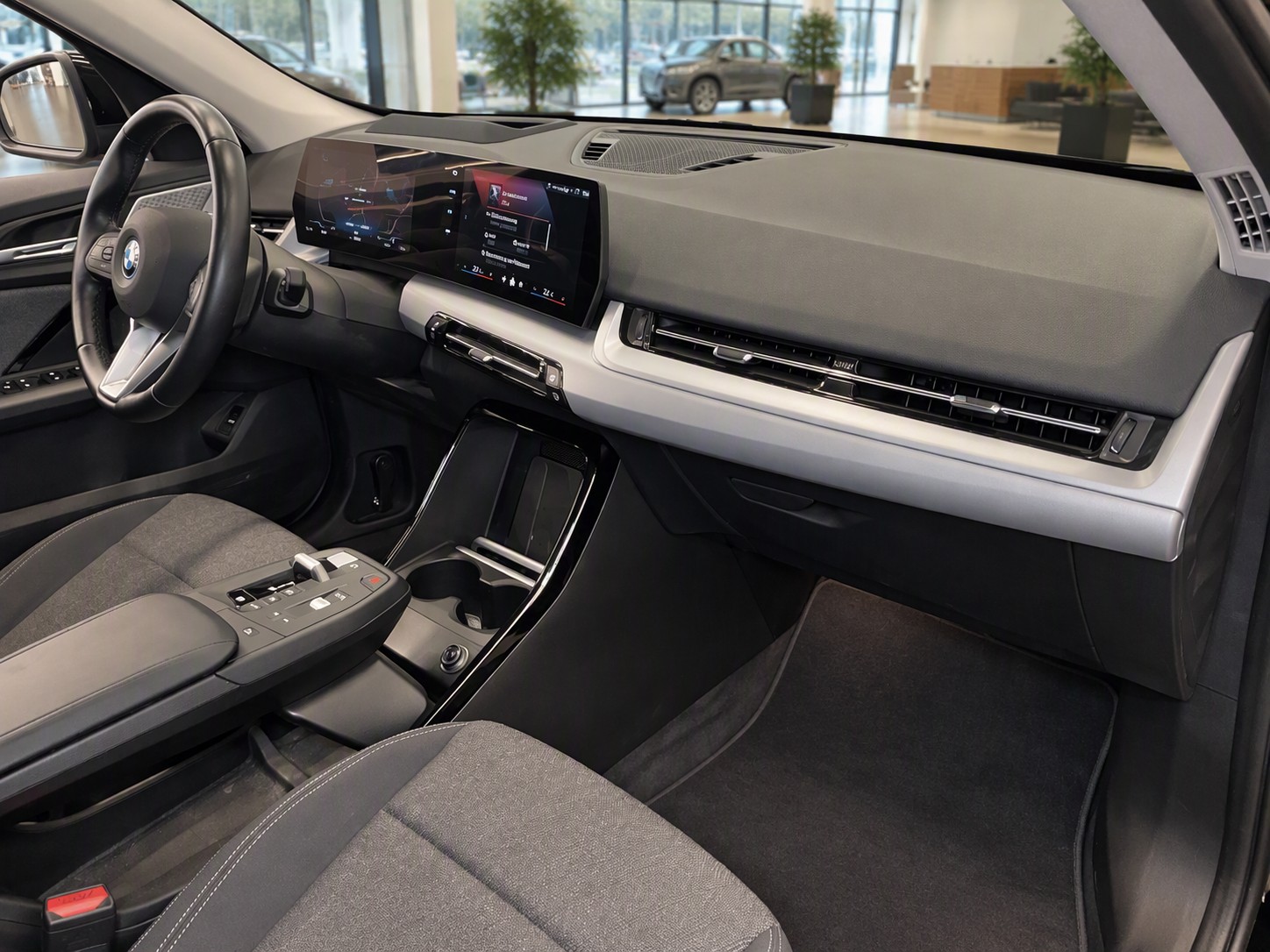 BMW iX1 Sport eDrive 20-image-5