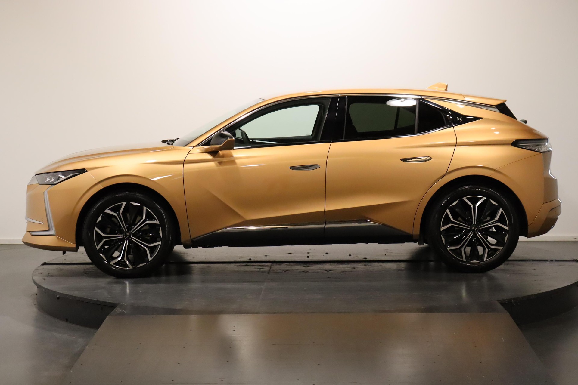 DS AUTOMOBILES Automobiles DS4 1.6 PureTech Rivoli-image-1