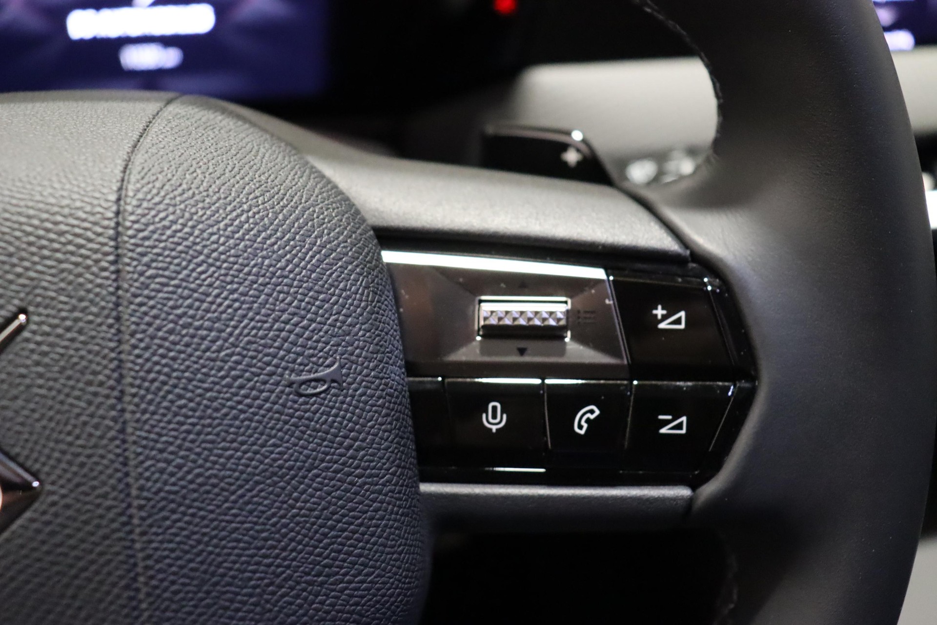 DS AUTOMOBILES Automobiles DS4 1.6 PureTech Rivoli-image-18