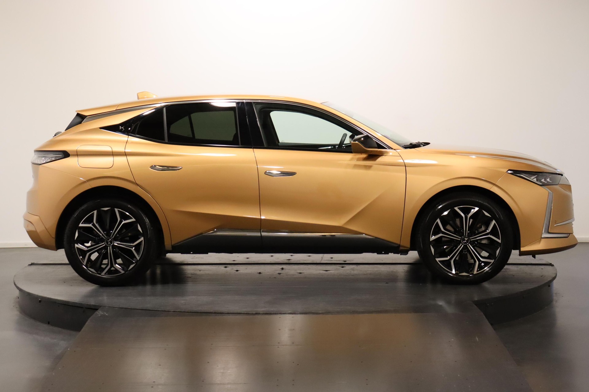 DS AUTOMOBILES Automobiles DS4 1.6 PureTech Rivoli-image-2