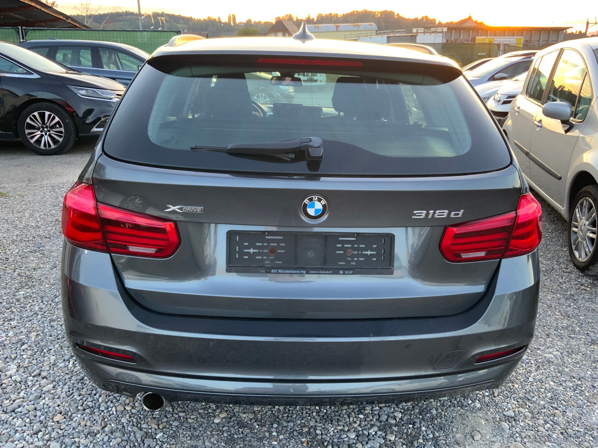 BMW 318d xDrive Touring Sport Line-image-5