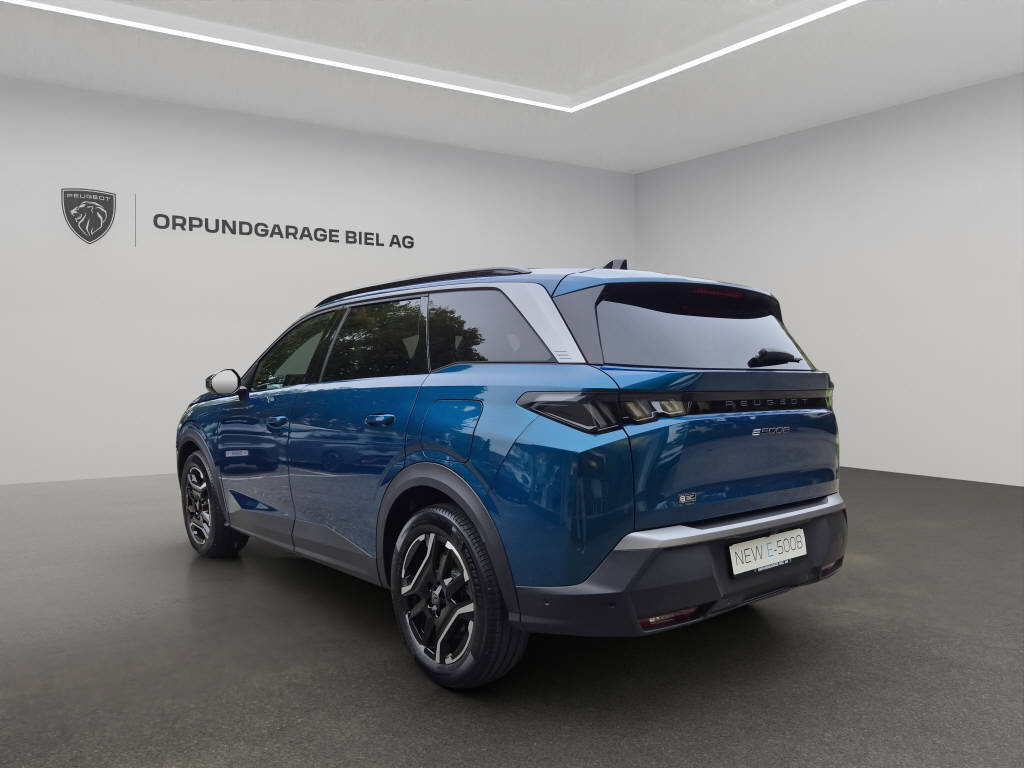 PEUGEOT 5008 e-Allure-image-10