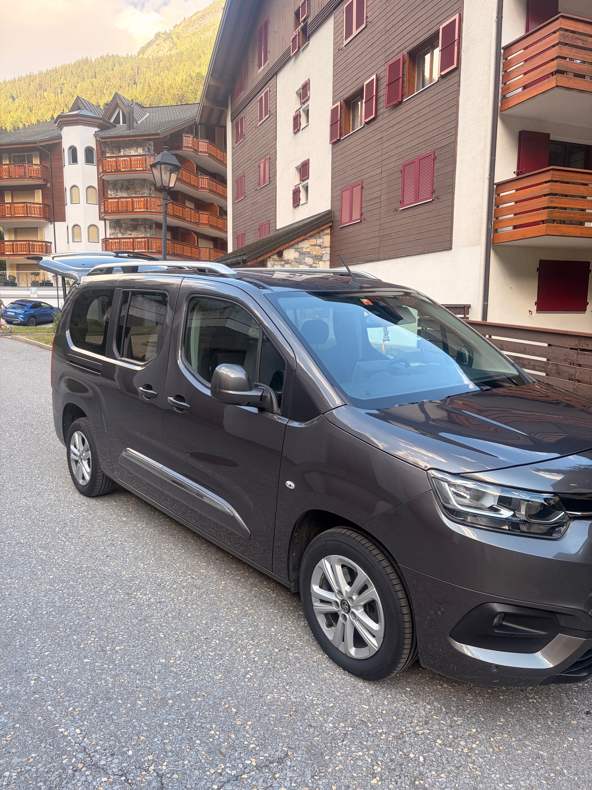 TOYOTA 1.5 HDi 130 Trend-image-1