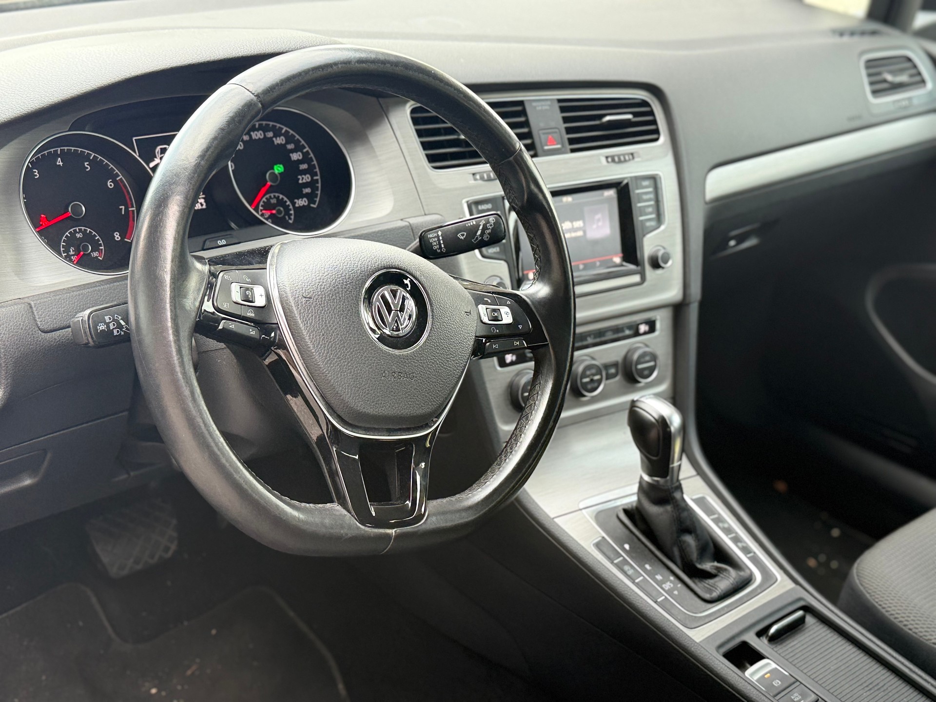 VW Golf 1.4 TSI Highline DSG-image-4
