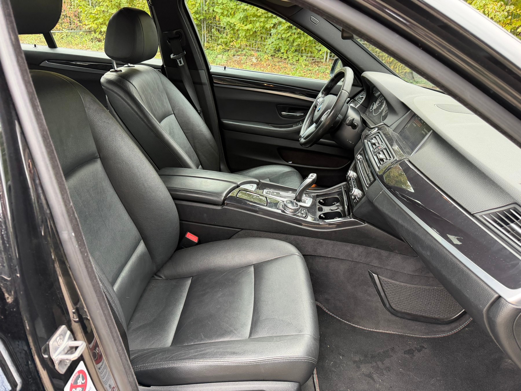 BMW 520d Touring Modern Line Steptronic-image-11