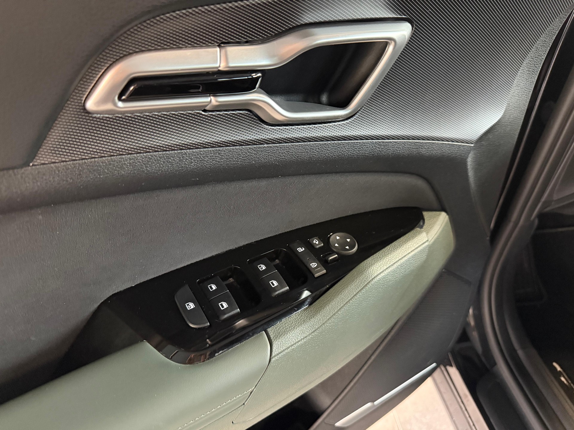 KIA Sportage 1.6T-GDi MHEV Power Edition 4x4 7DCT-image-24