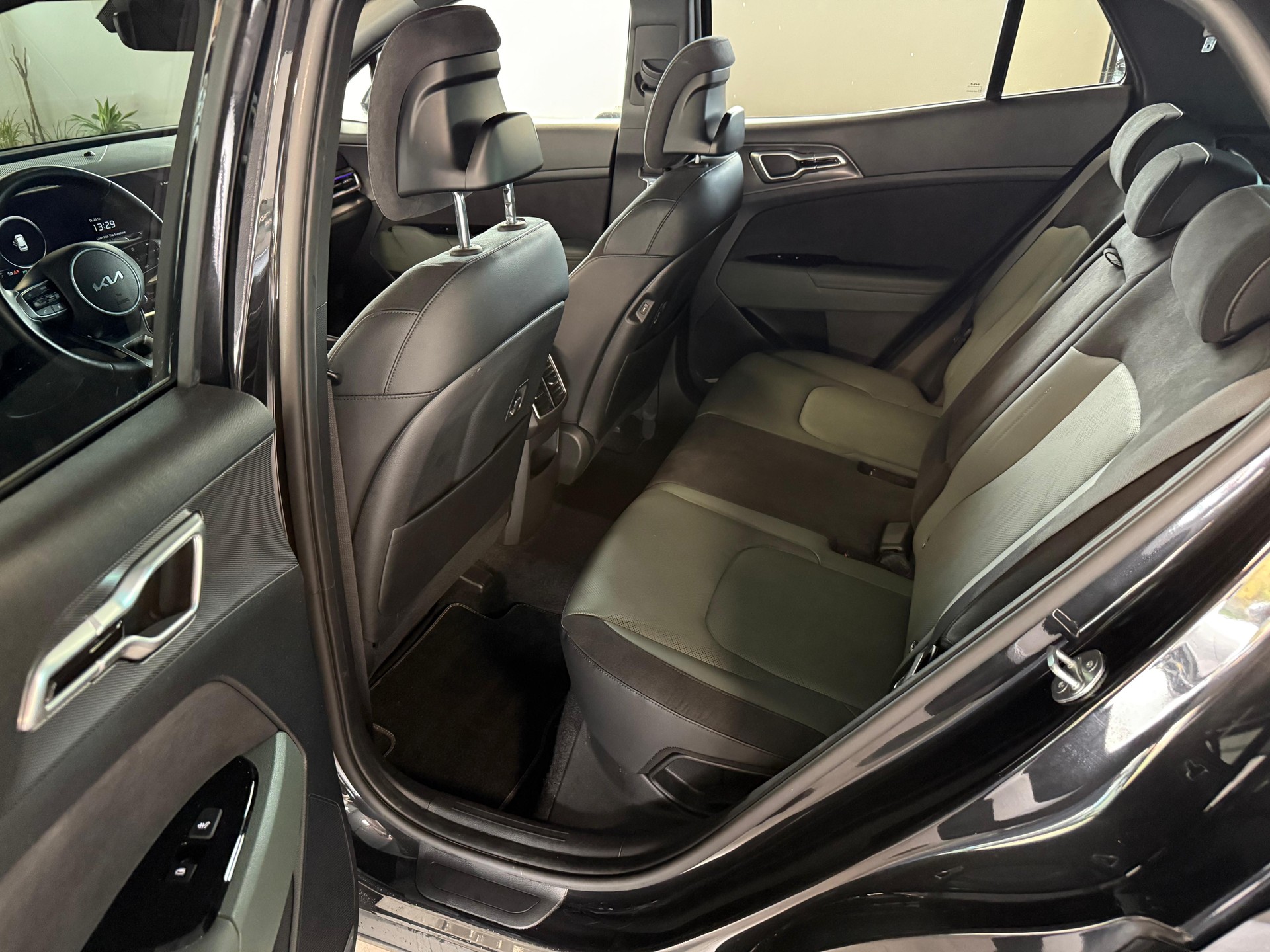 KIA Sportage 1.6T-GDi MHEV Power Edition 4x4 7DCT-image-17