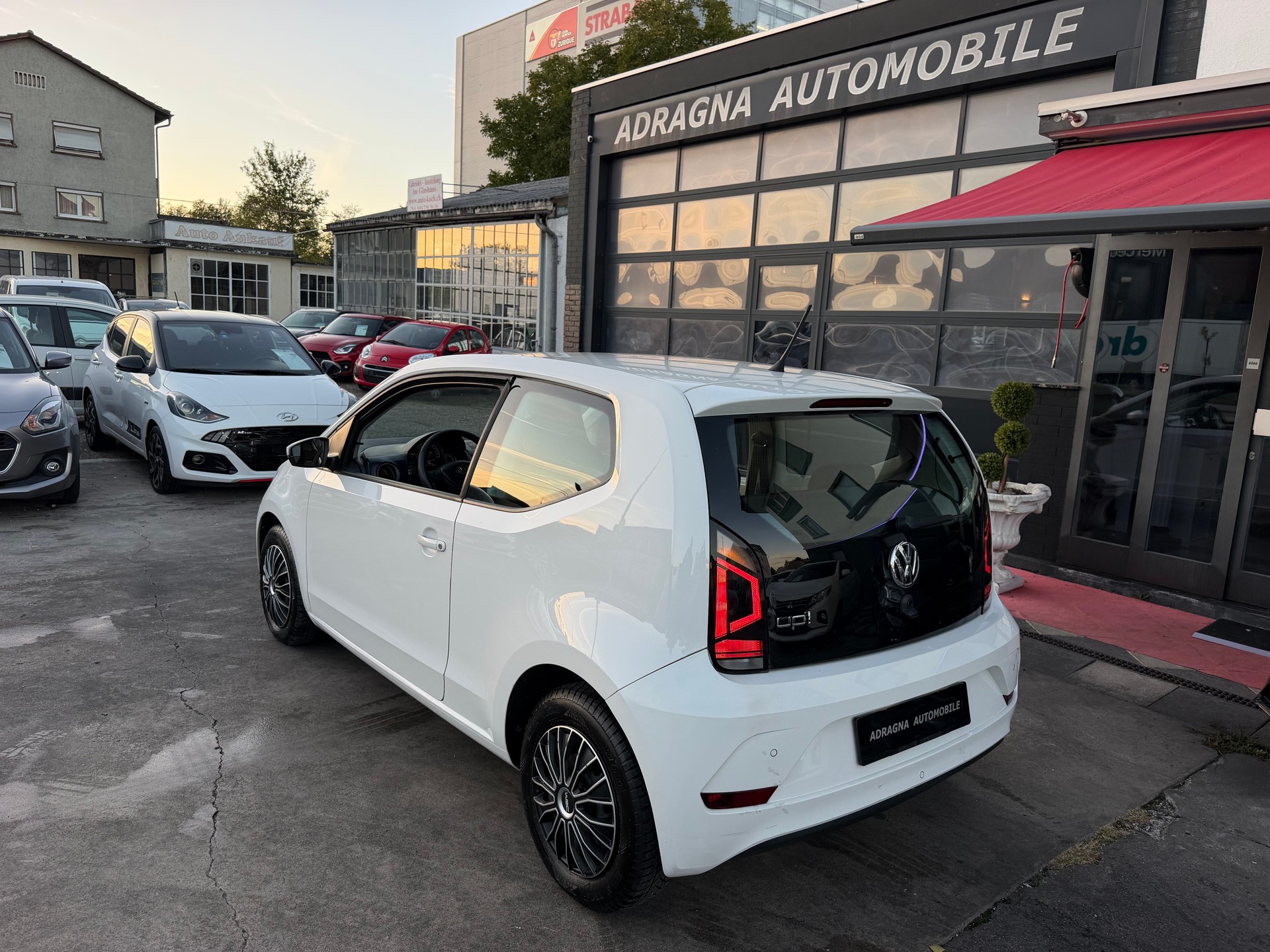 VW Up 1.0 BMT high up ASG-image-5