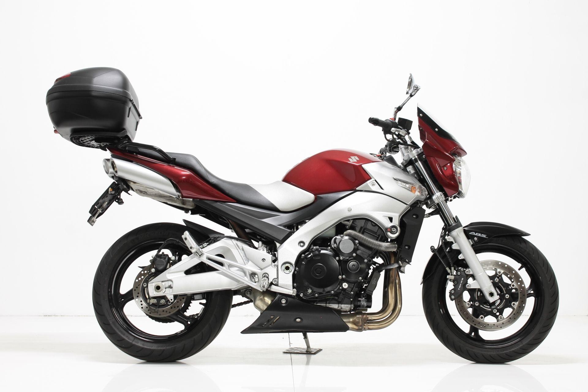 SUZUKI GSR 600 A-showroom-element-3