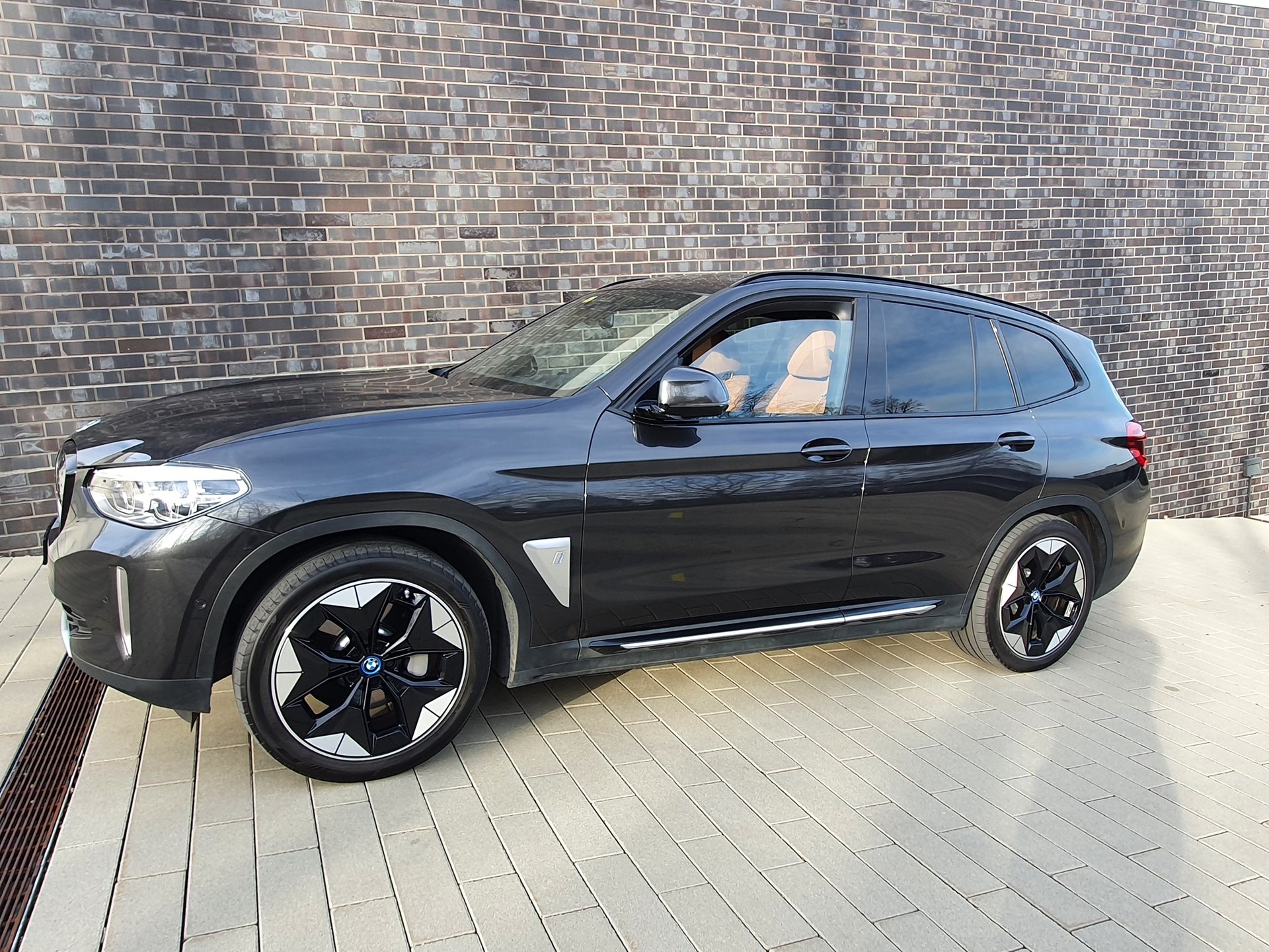BMW iX3 Impressive-image-0