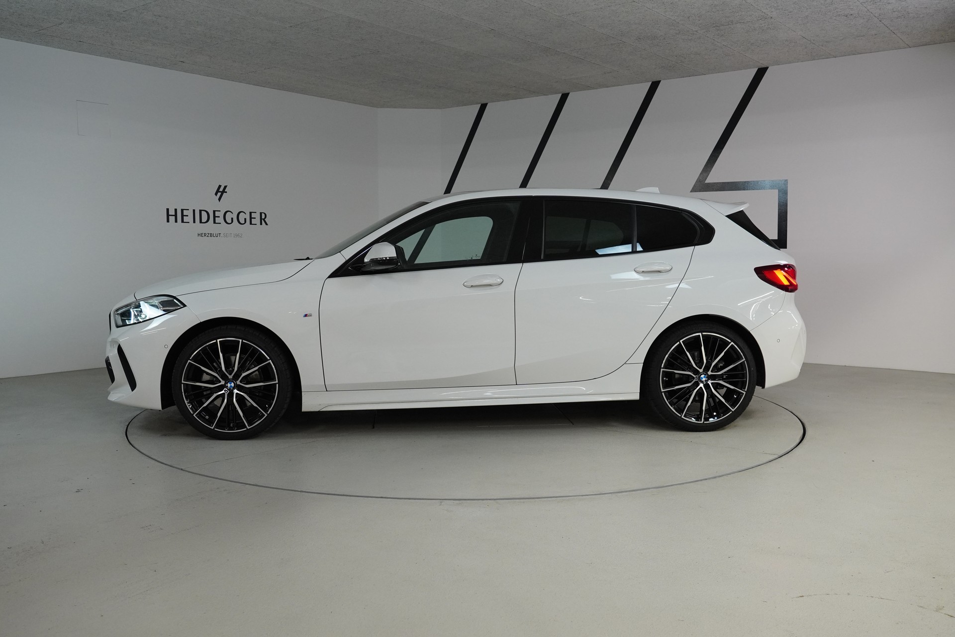 BMW 118d M Sport-image-3