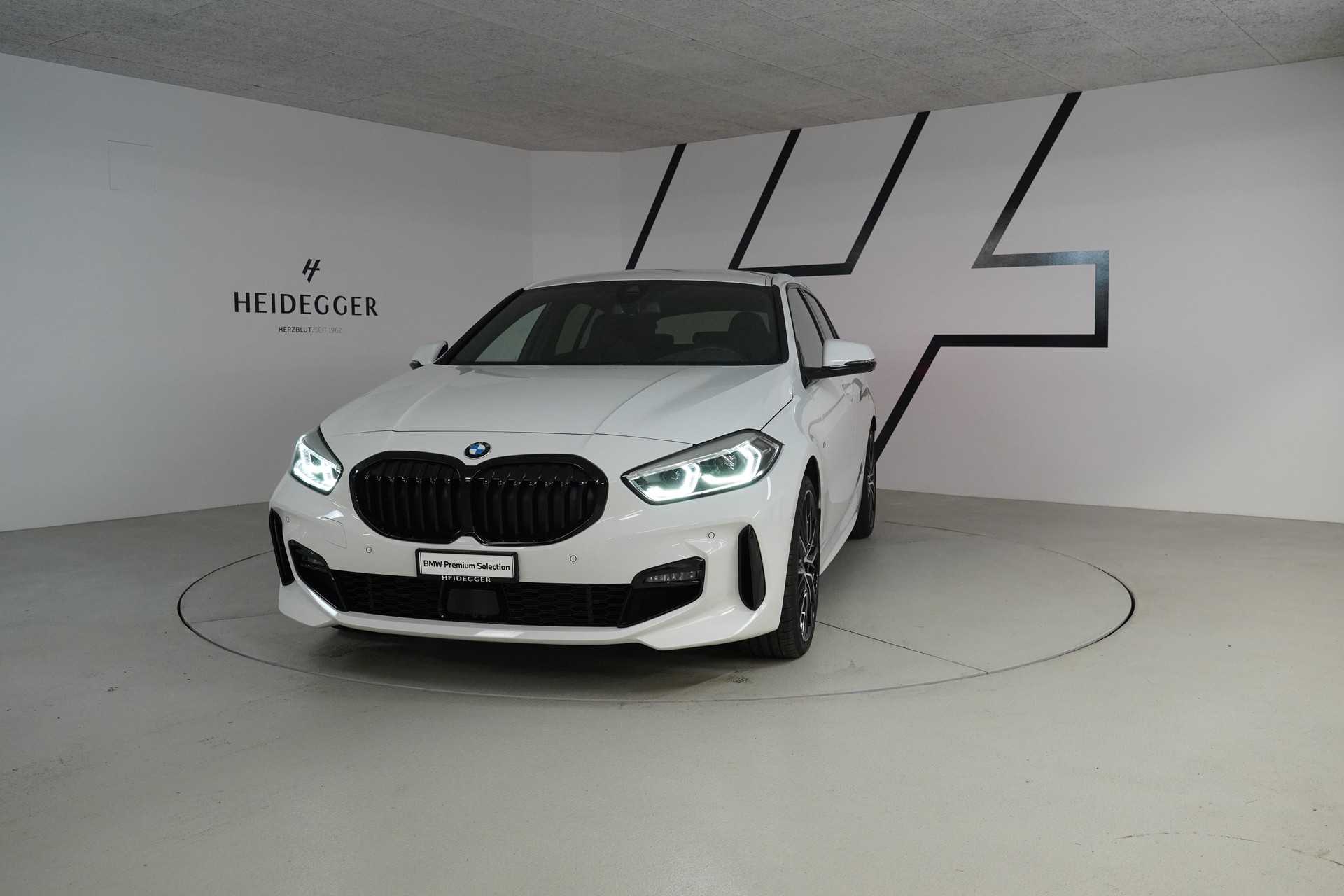 BMW 118d M Sport-image-0
