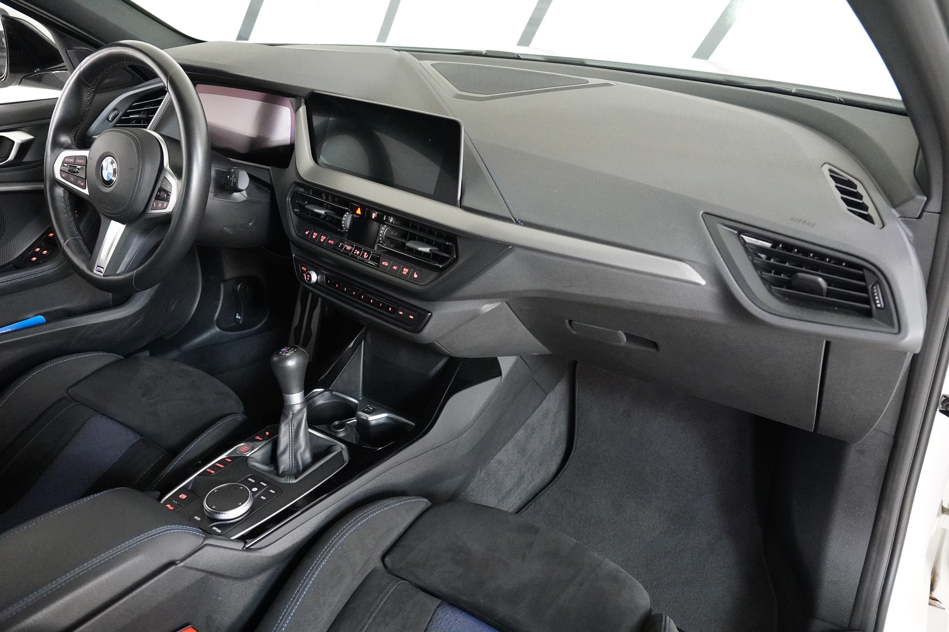 BMW 118d M Sport-image-16