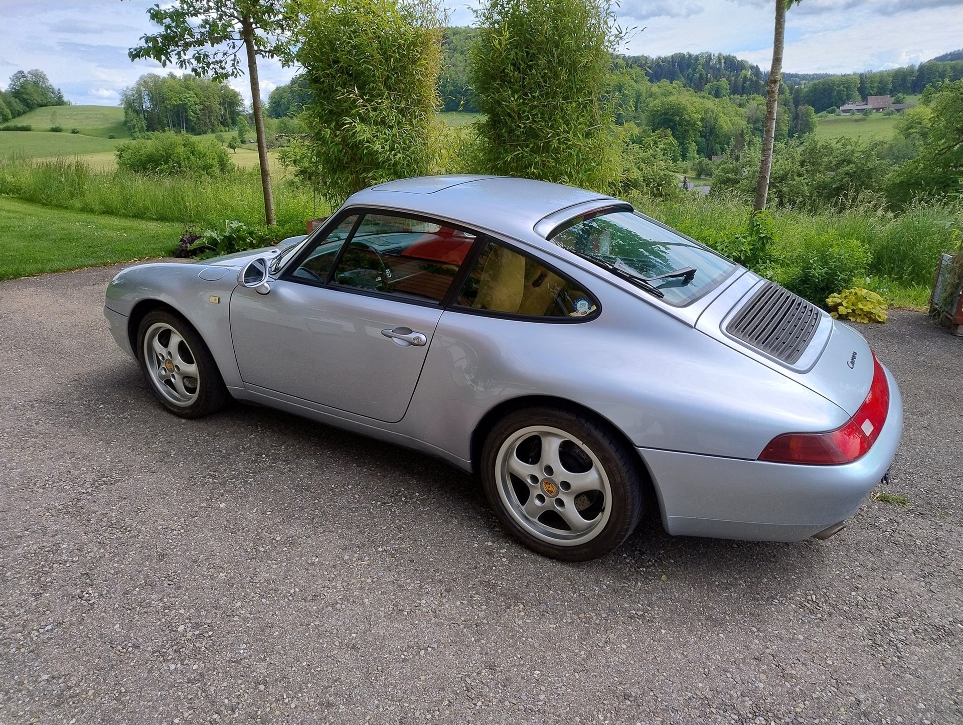 PORSCHE 911 993 Carrera-image-0