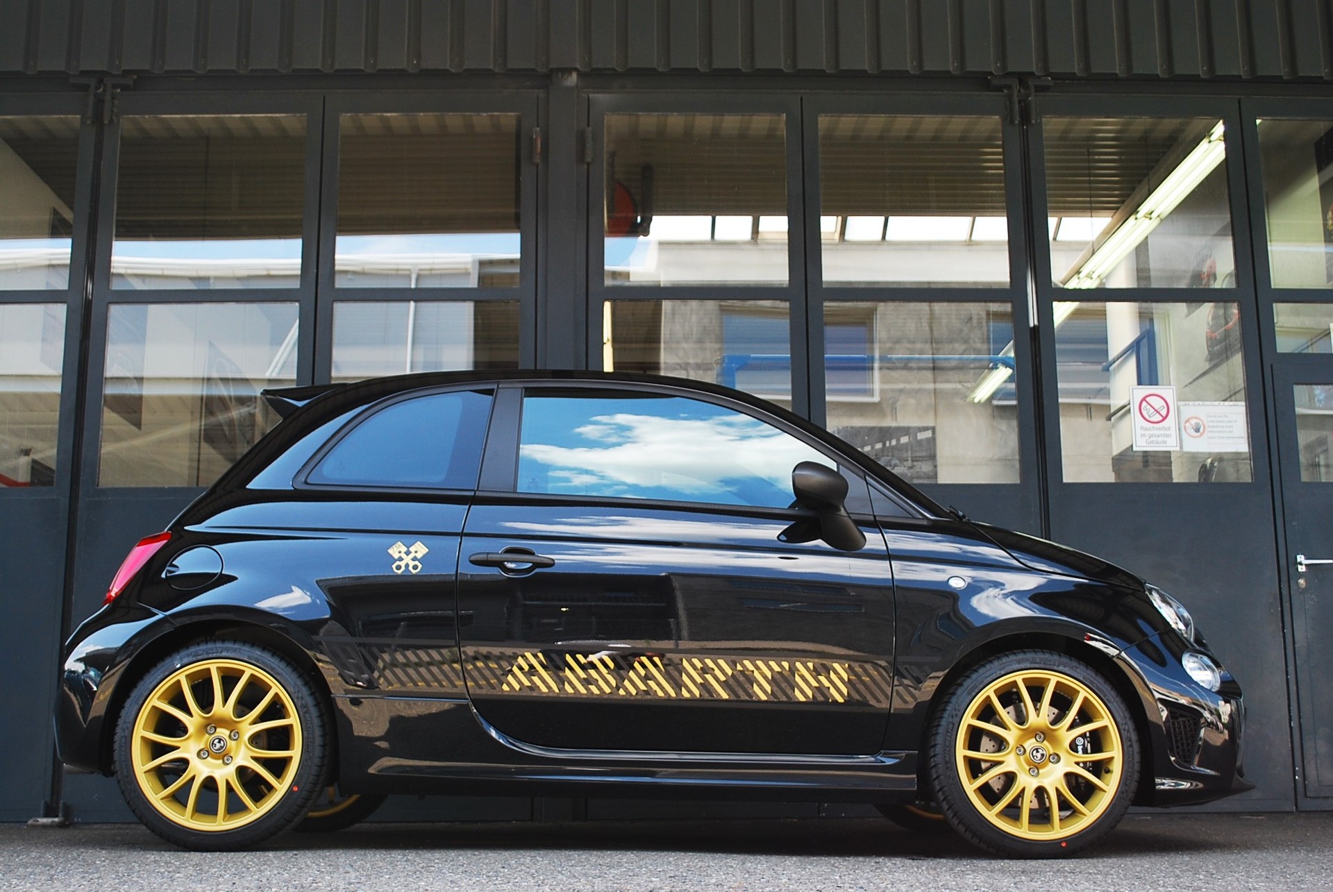 FIAT 695 1.4 16V Turbo Abarth Competizione-image-2