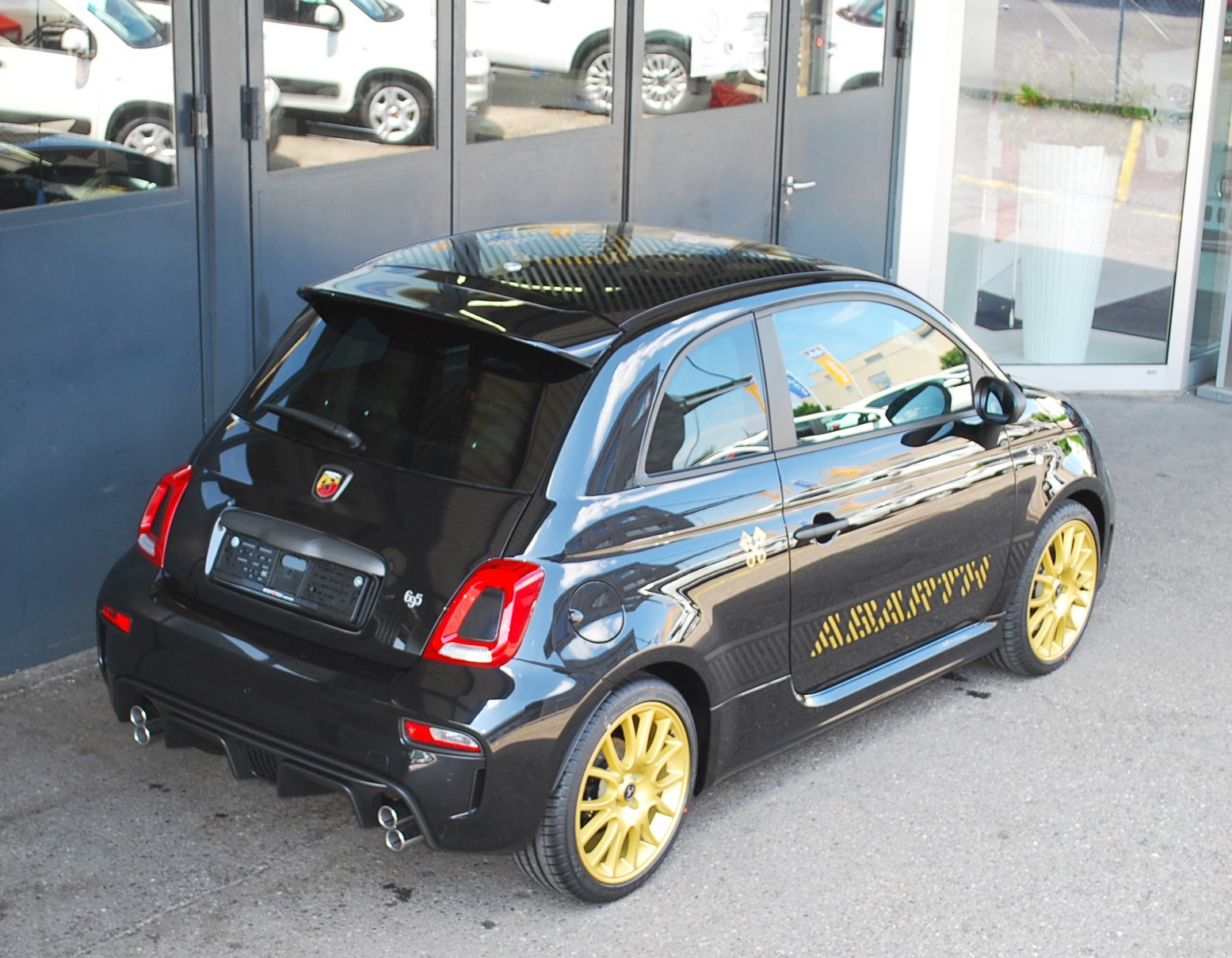 FIAT 695 1.4 16V Turbo Abarth Competizione-image-5