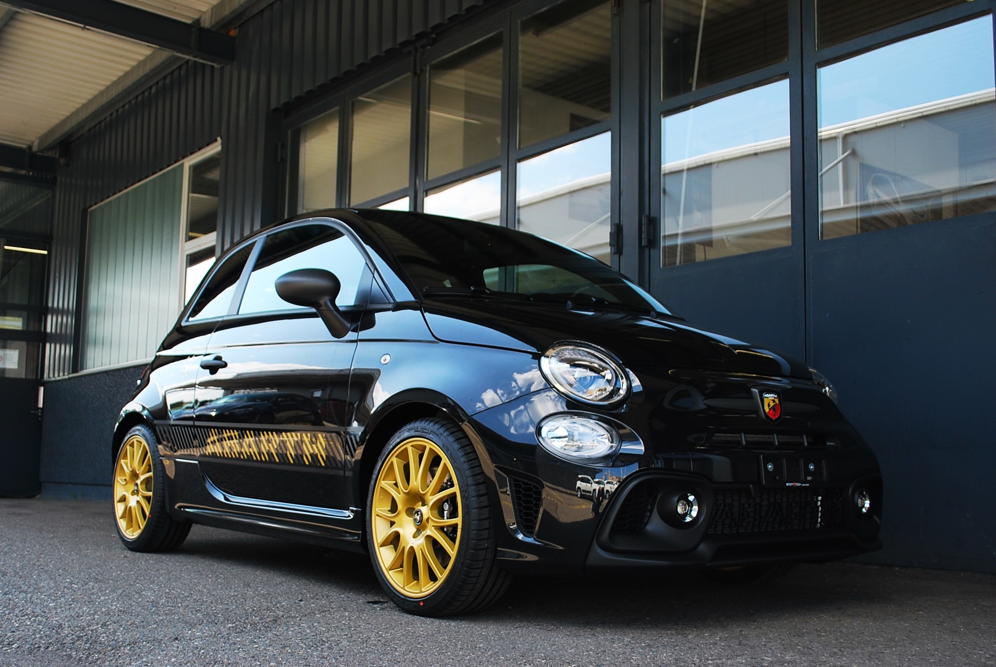 Car photo