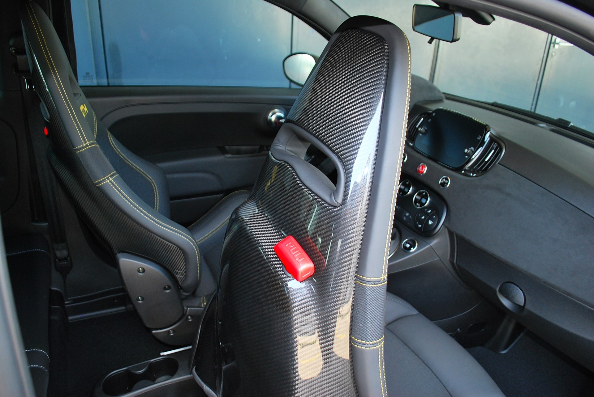 FIAT 695 1.4 16V Turbo Abarth Competizione-image-13