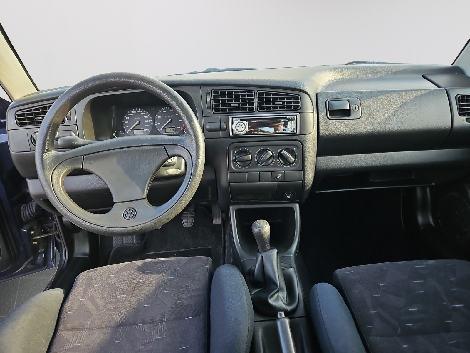 VW Golf 2000 GTI-image-8