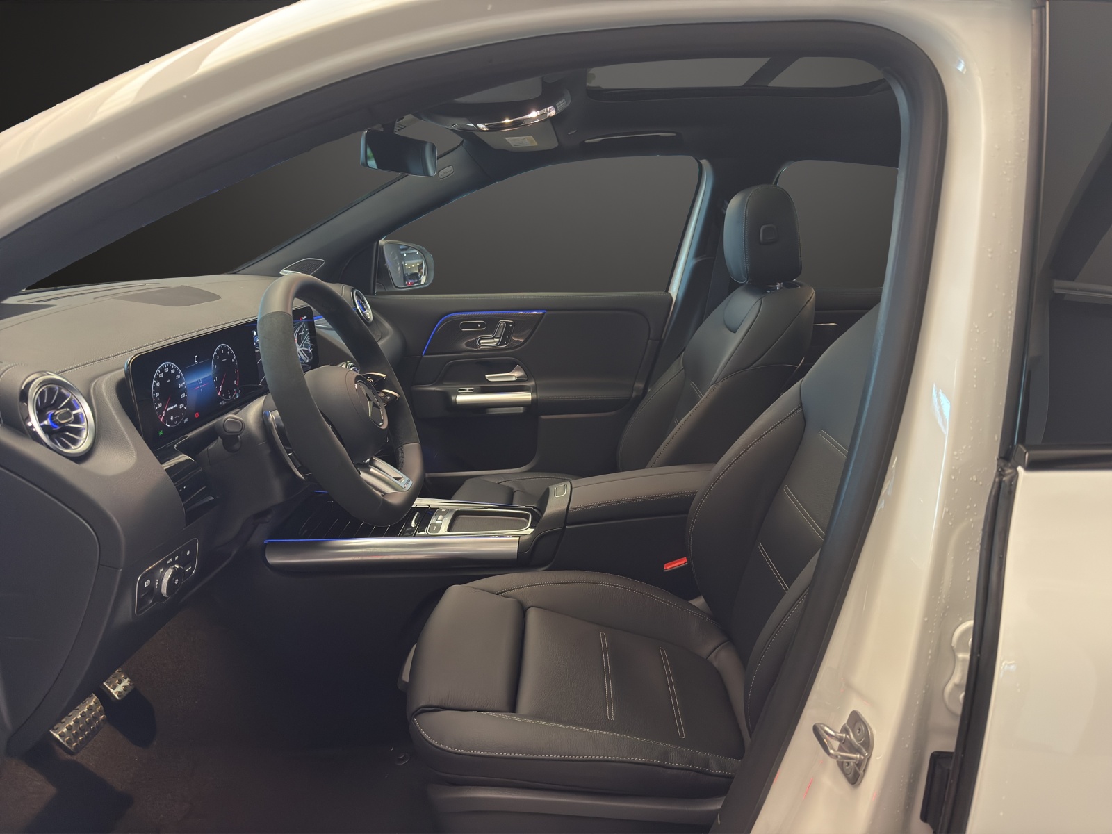 MERCEDES-BENZ GLA AMG 45 S 4M+8G-DCT-image-8