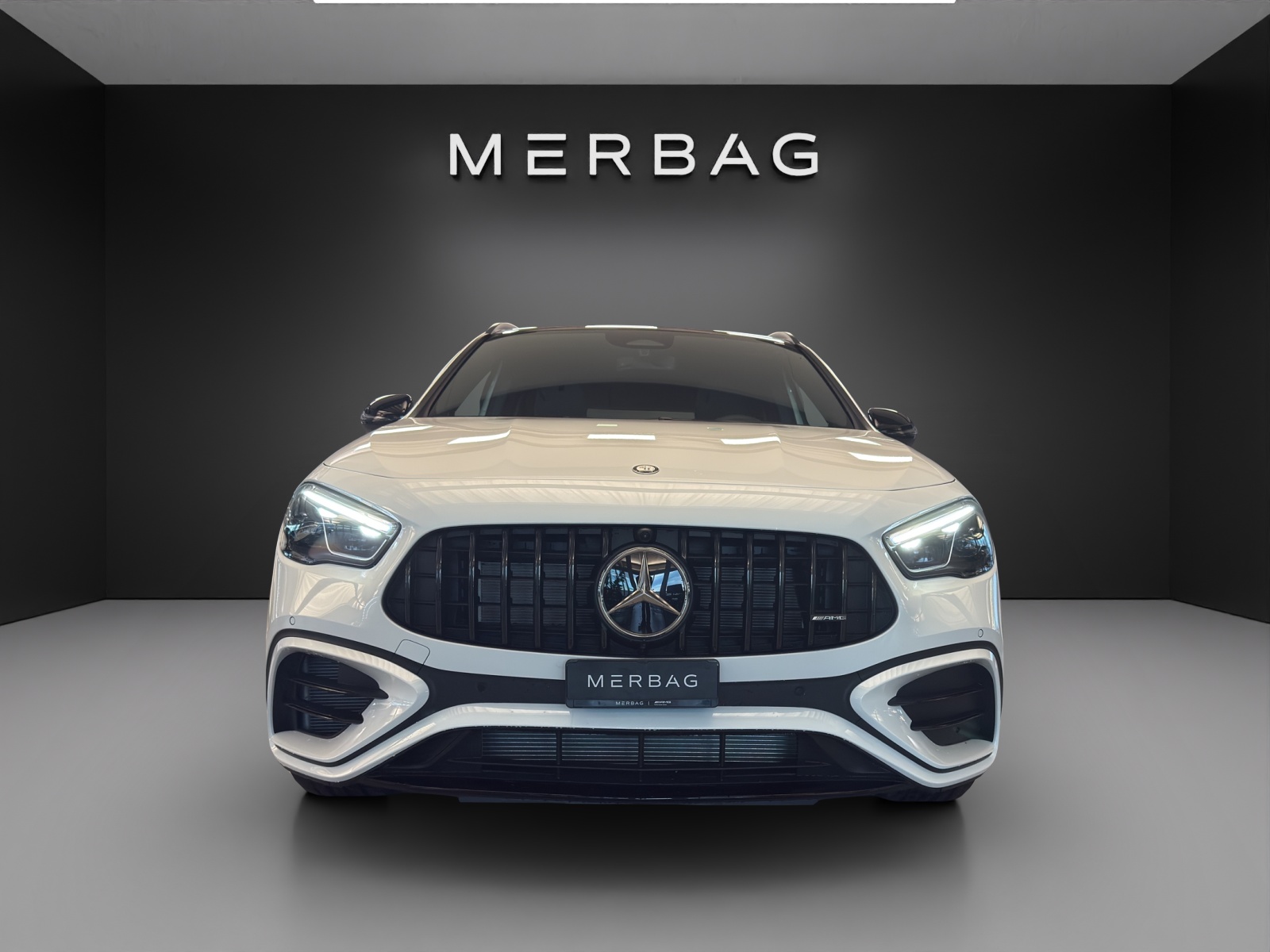 MERCEDES-BENZ GLA AMG 45 S 4M+8G-DCT-image-2