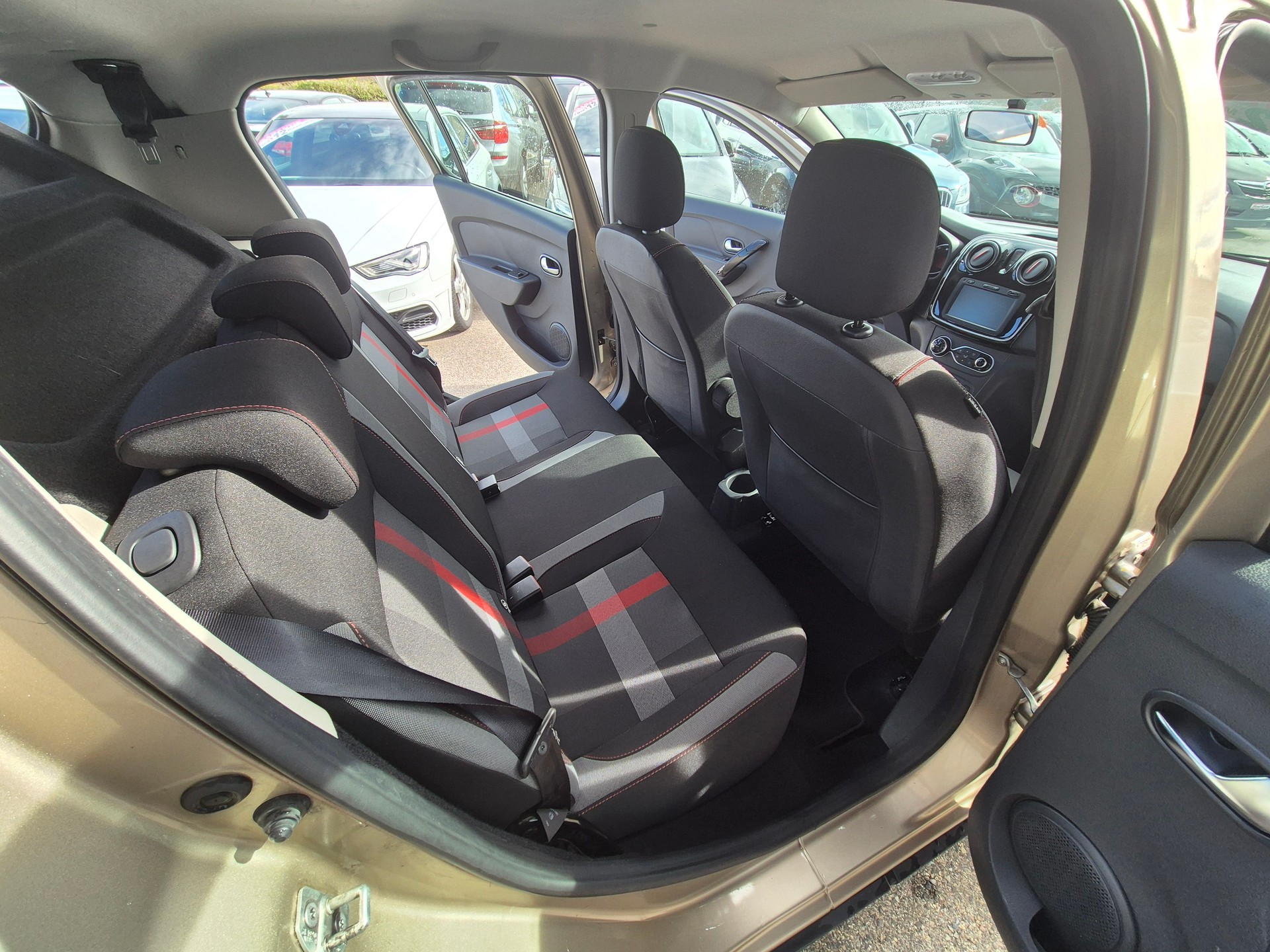 DACIA Sandero Tce 90 Stepway-image-10