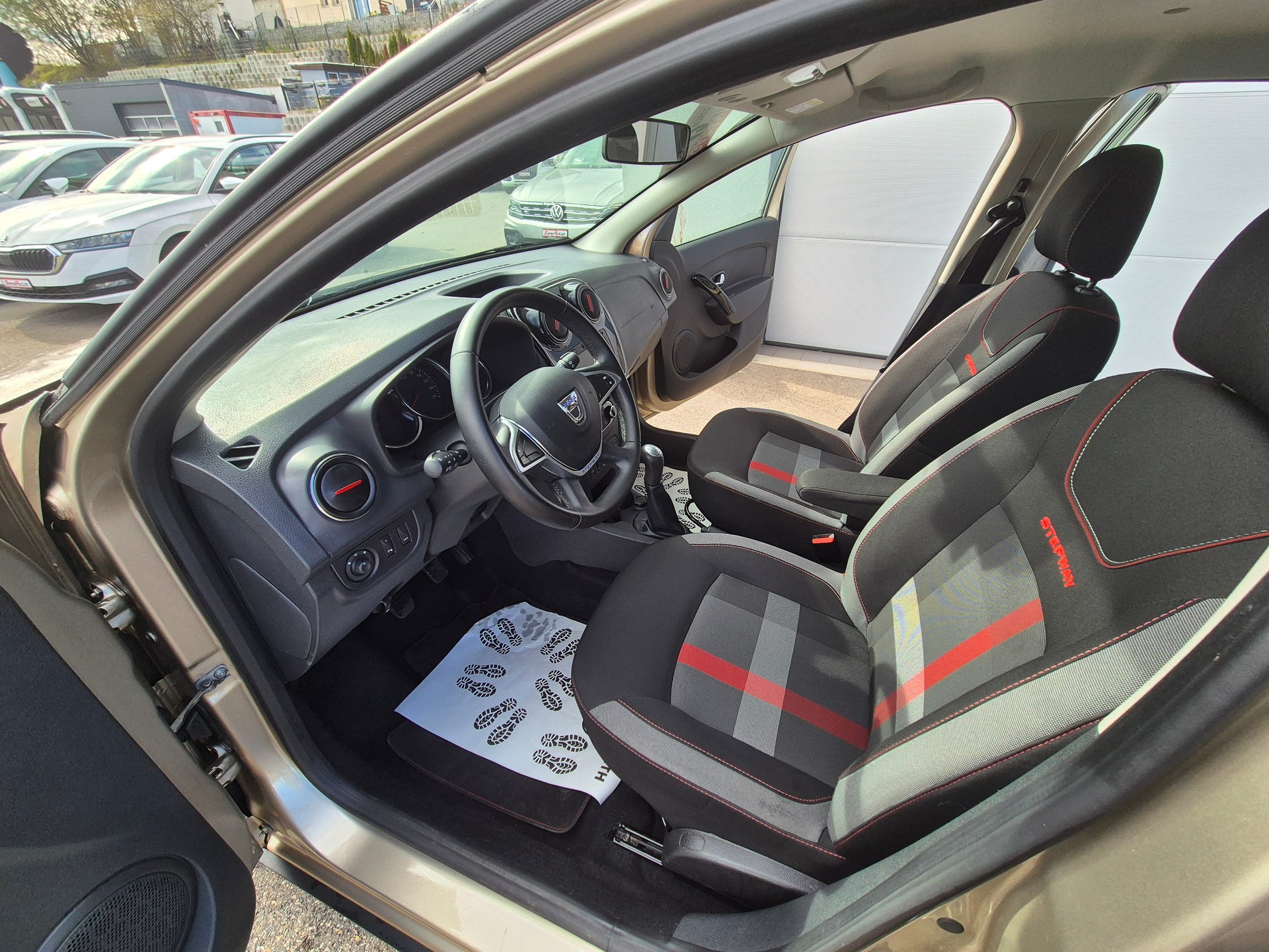 DACIA Sandero Tce 90 Stepway-image-6