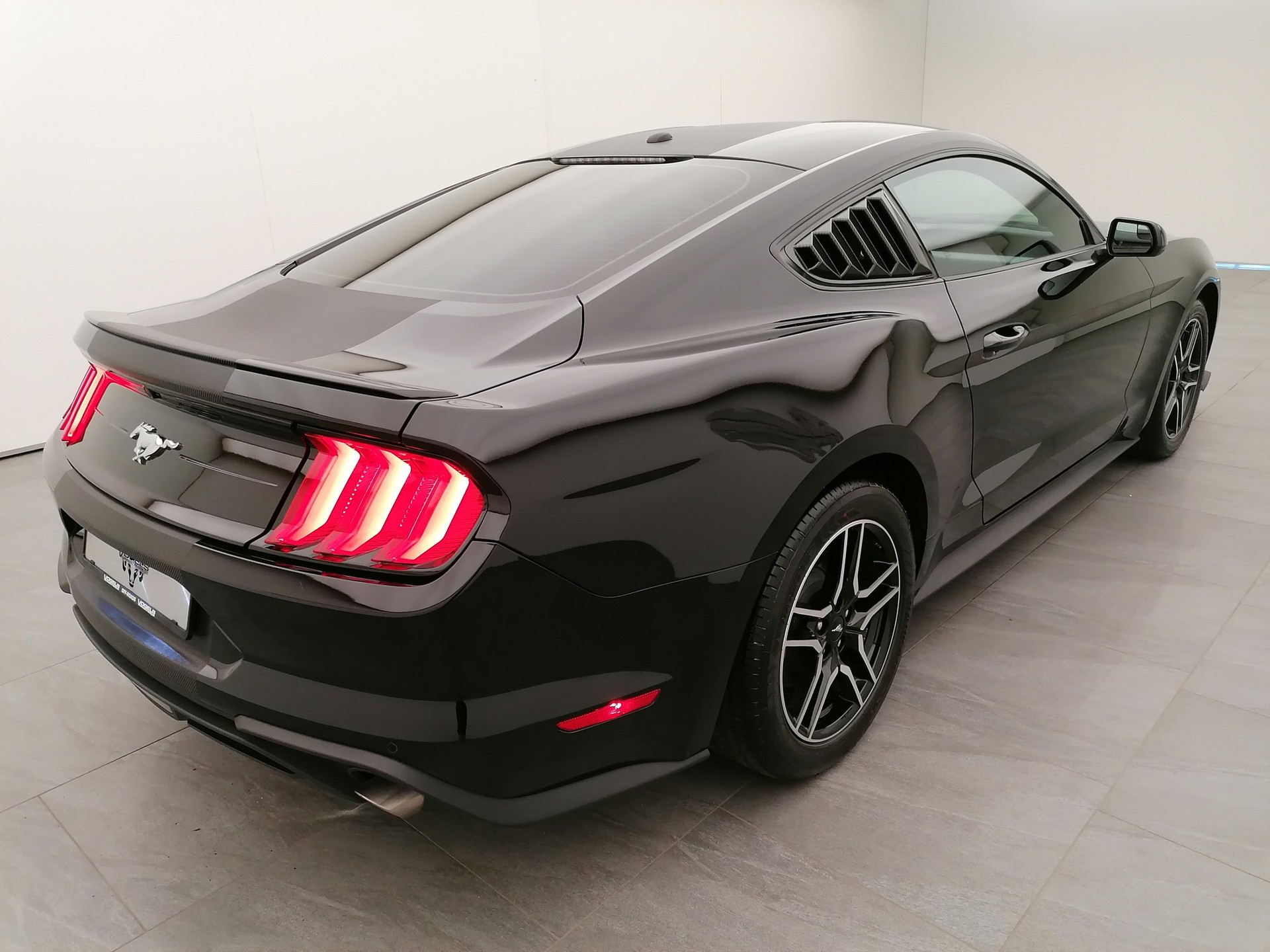 FORD Mustang 2.3 Ecoboost-image-3