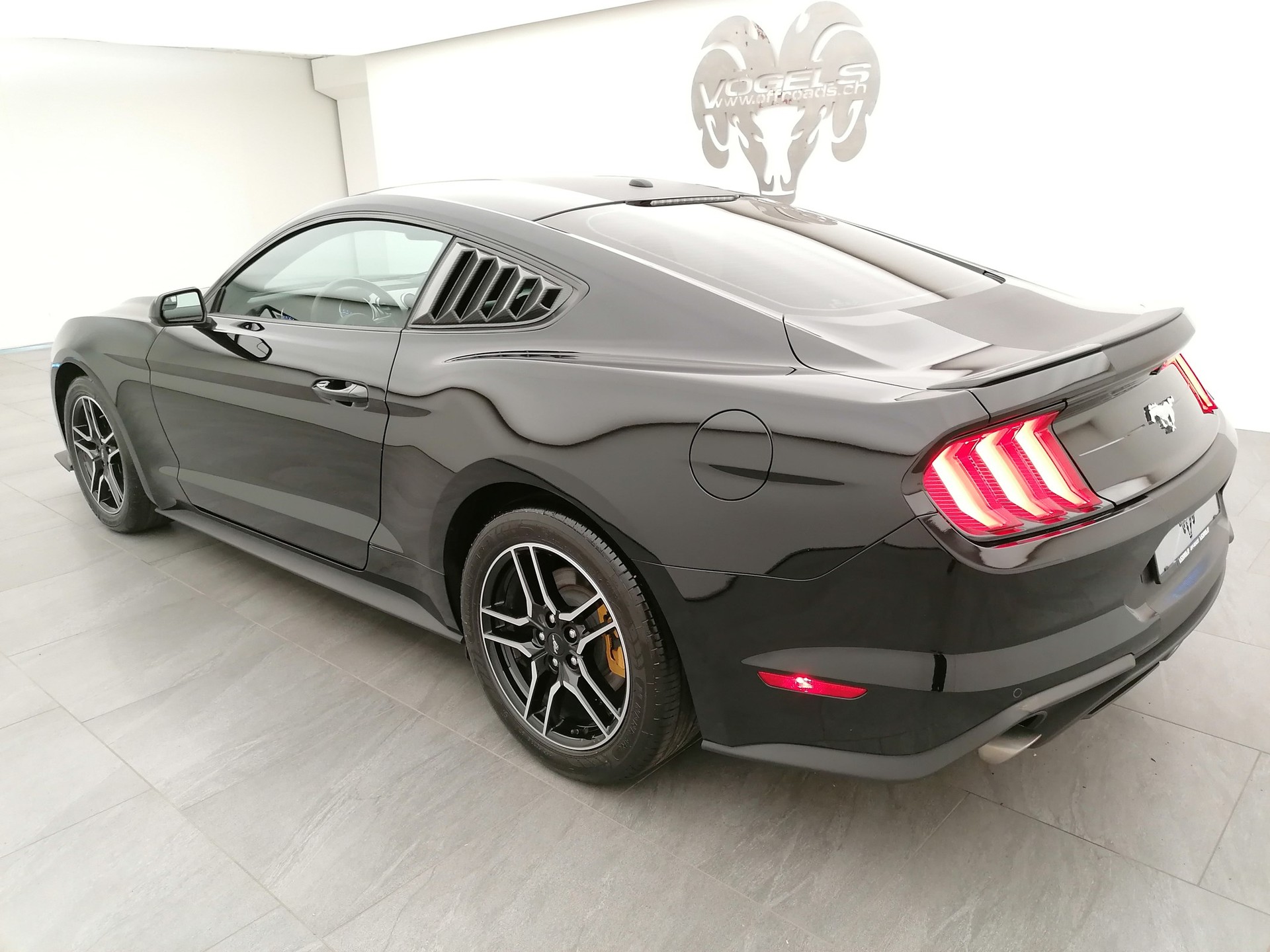 FORD Mustang 2.3 Ecoboost-image-5