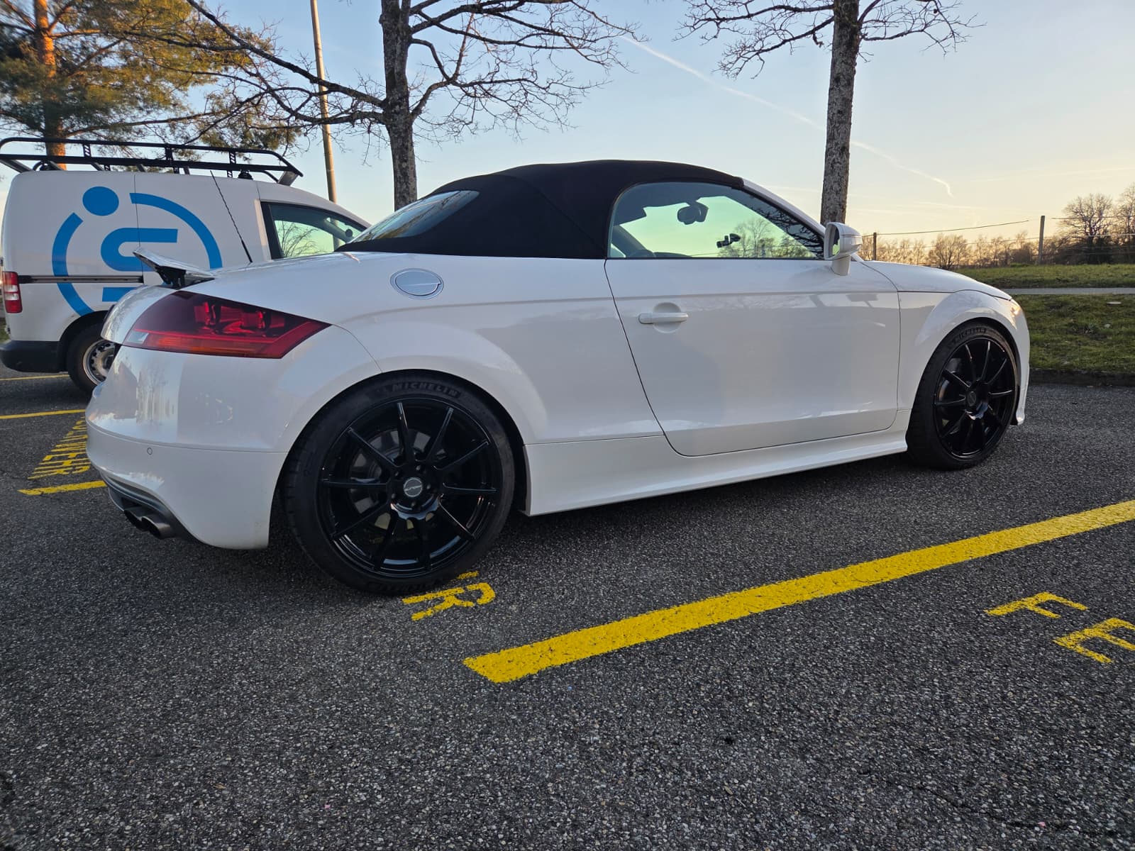 AUDI TTS Roadster 2.0 TFSI quattro S-tronic - ab MFK-image-3