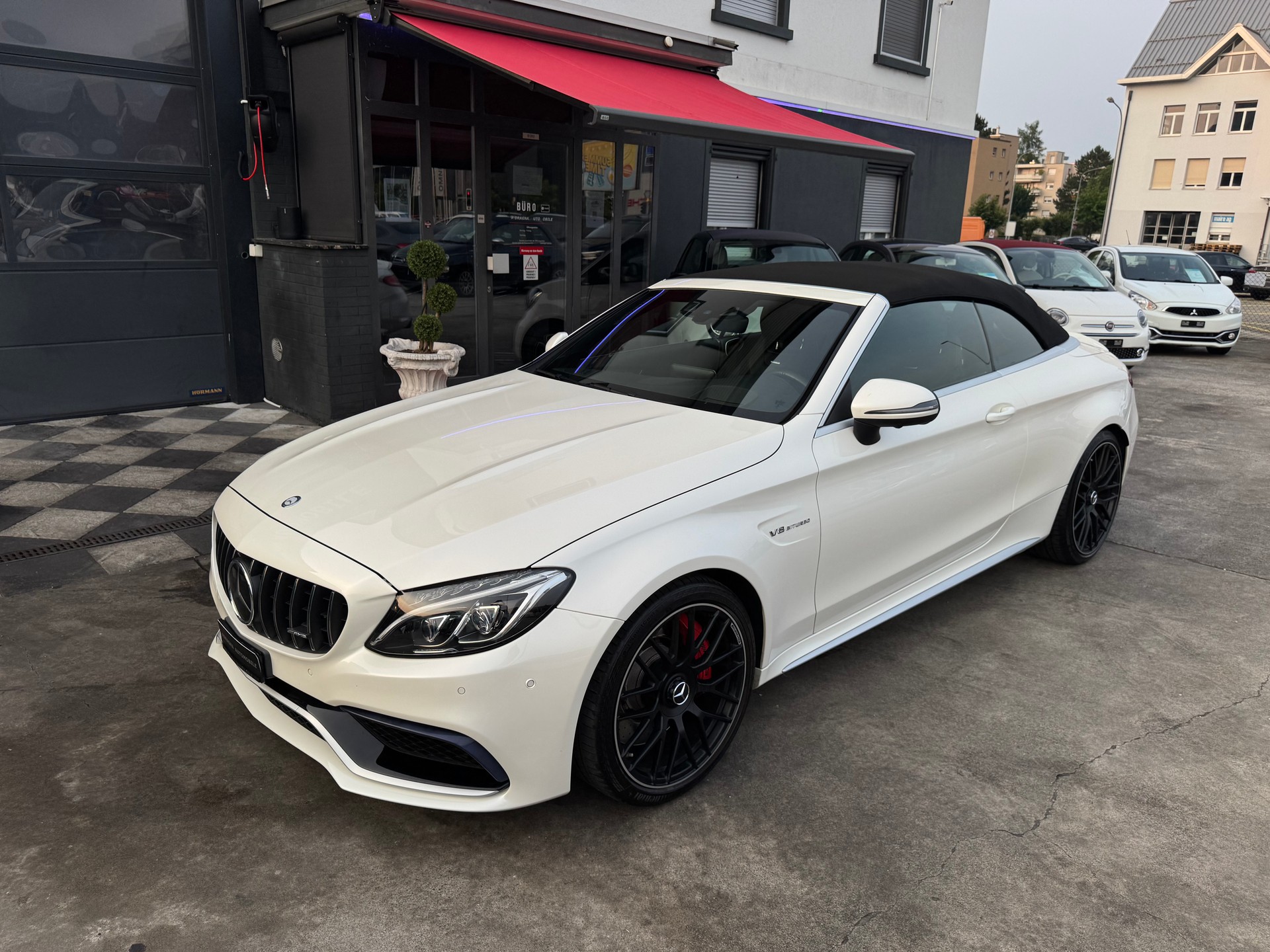 MERCEDES-BENZ C 63 S Cabriolet AMG Speedshift-image-23