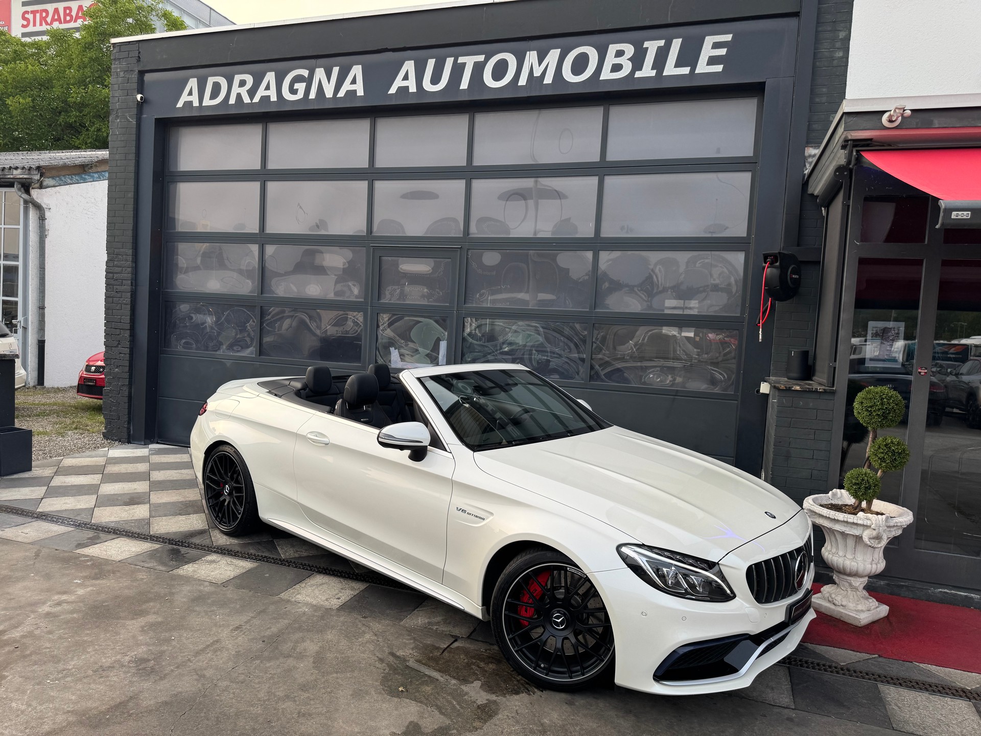 MERCEDES-BENZ C 63 S Cabriolet AMG Speedshift-image-1
