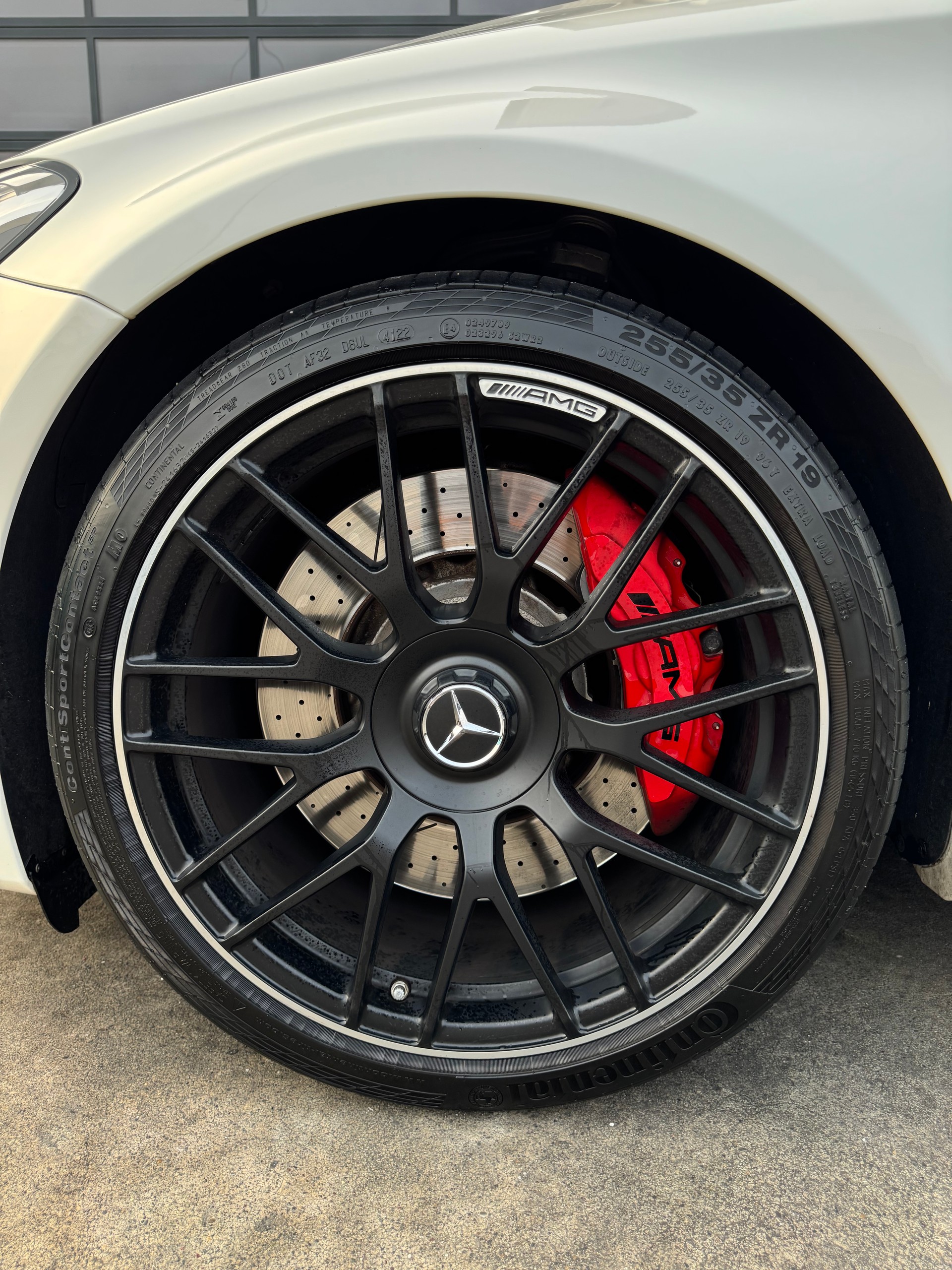 MERCEDES-BENZ C 63 S Cabriolet AMG Speedshift-image-29