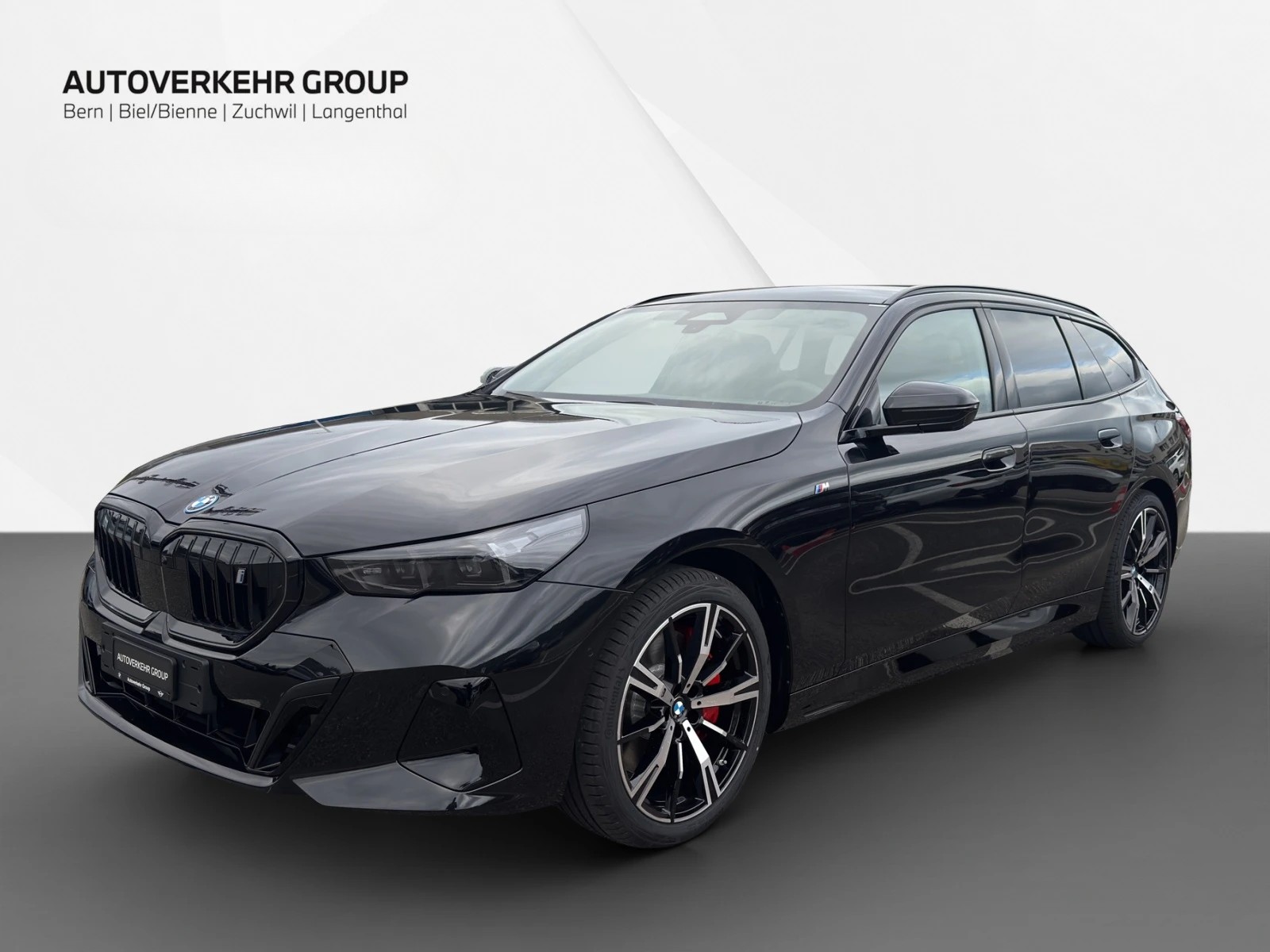 BMW i5 xDrive 40 Touring M Sport Pro-image-0
