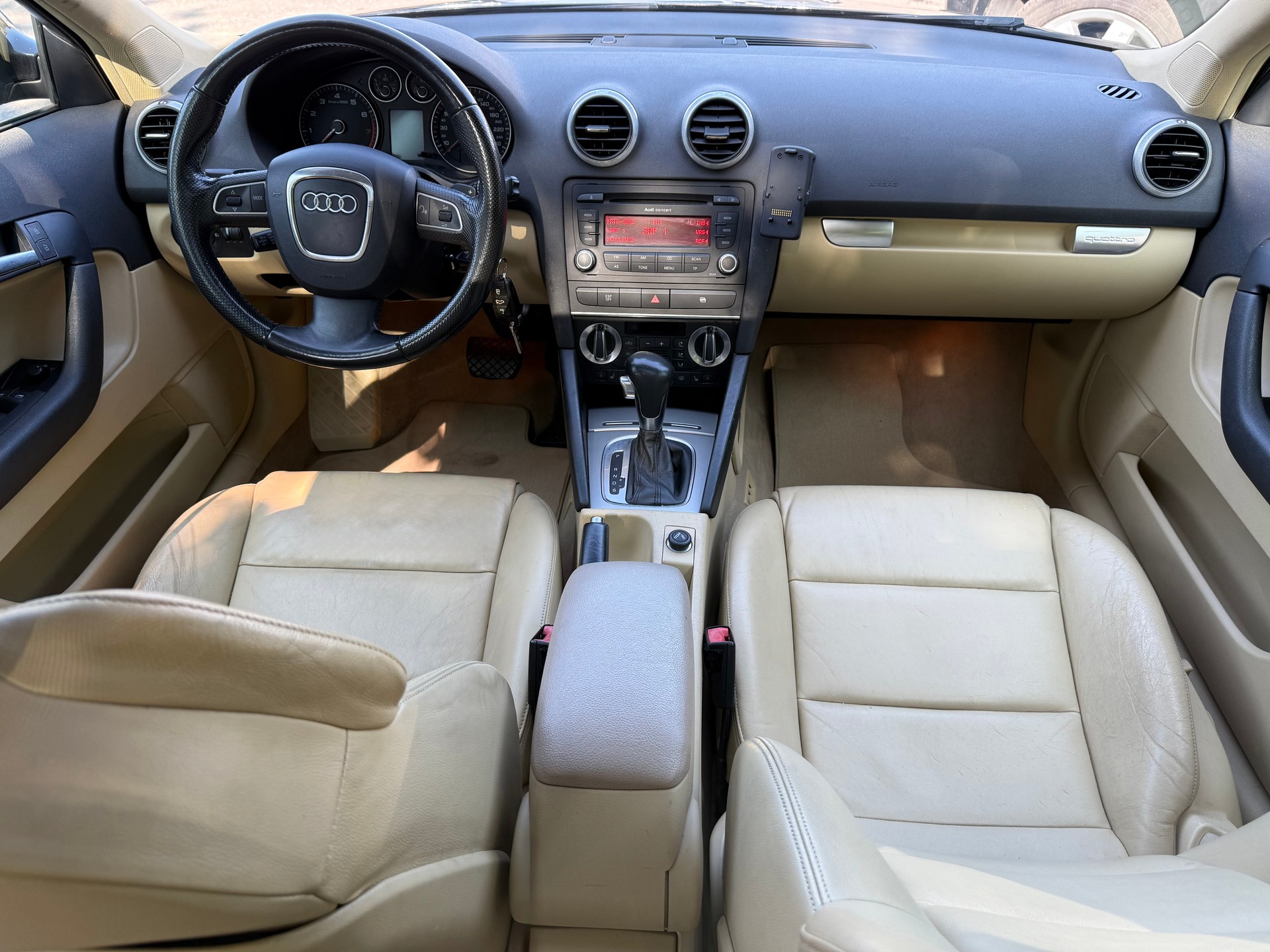 AUDI A3 Sportback 2.0 TFSI Ambition quattro S-tronic S/Line-image-3