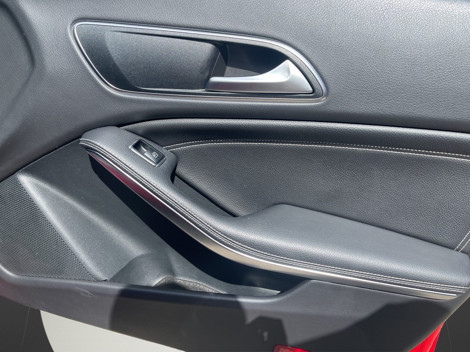 MERCEDES-BENZ CLA 180 Urban 7G-DCT-image-16