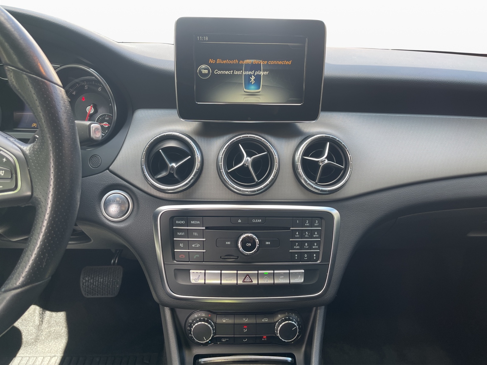 MERCEDES-BENZ CLA 180 Urban 7G-DCT-image-12